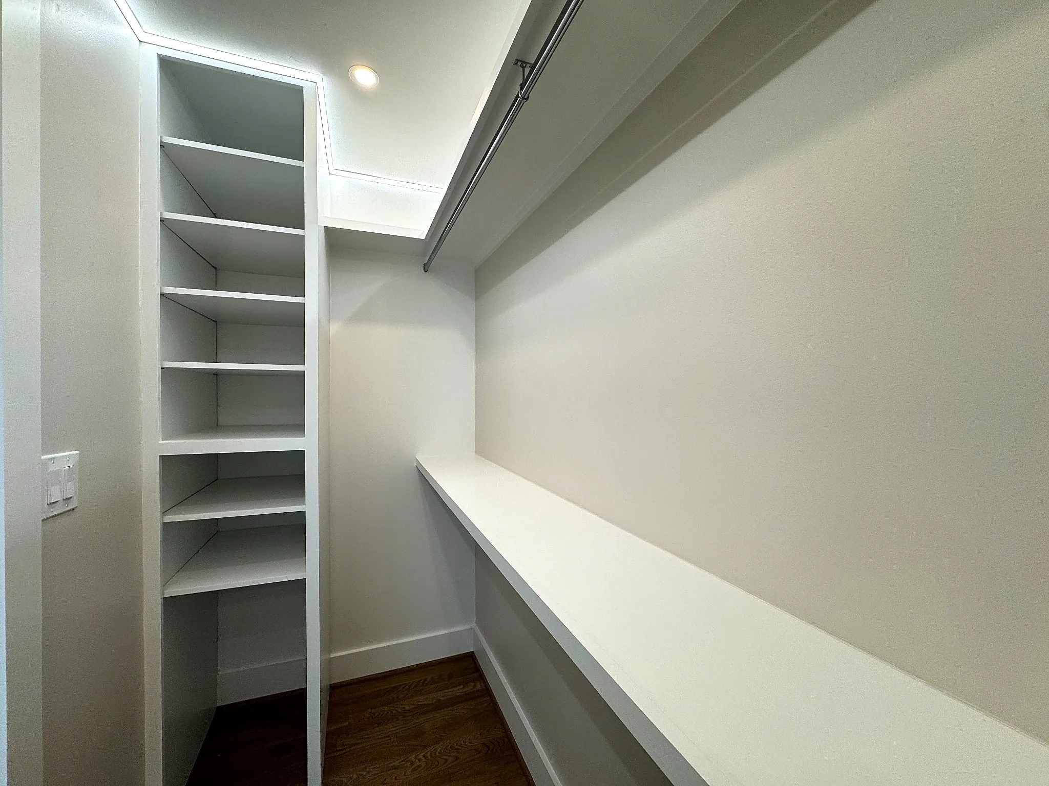 Condominium For Sale in Dallas County , 3401 Lee Parkway 1906, Dallas, Texas 75219, 2 Bedroom, 3 Bathroom, 2 Garage spaces, 2,308 Sqft, built in 1998, mls#21289443, Real Estate Agent in Dallas, Homes For Sale in Dallas county, Homes For Sale in Dallas, Realtor in Dallas Texas, Real Estate Brokerage Independent Realty Texas, Luminita Cordes Realtor