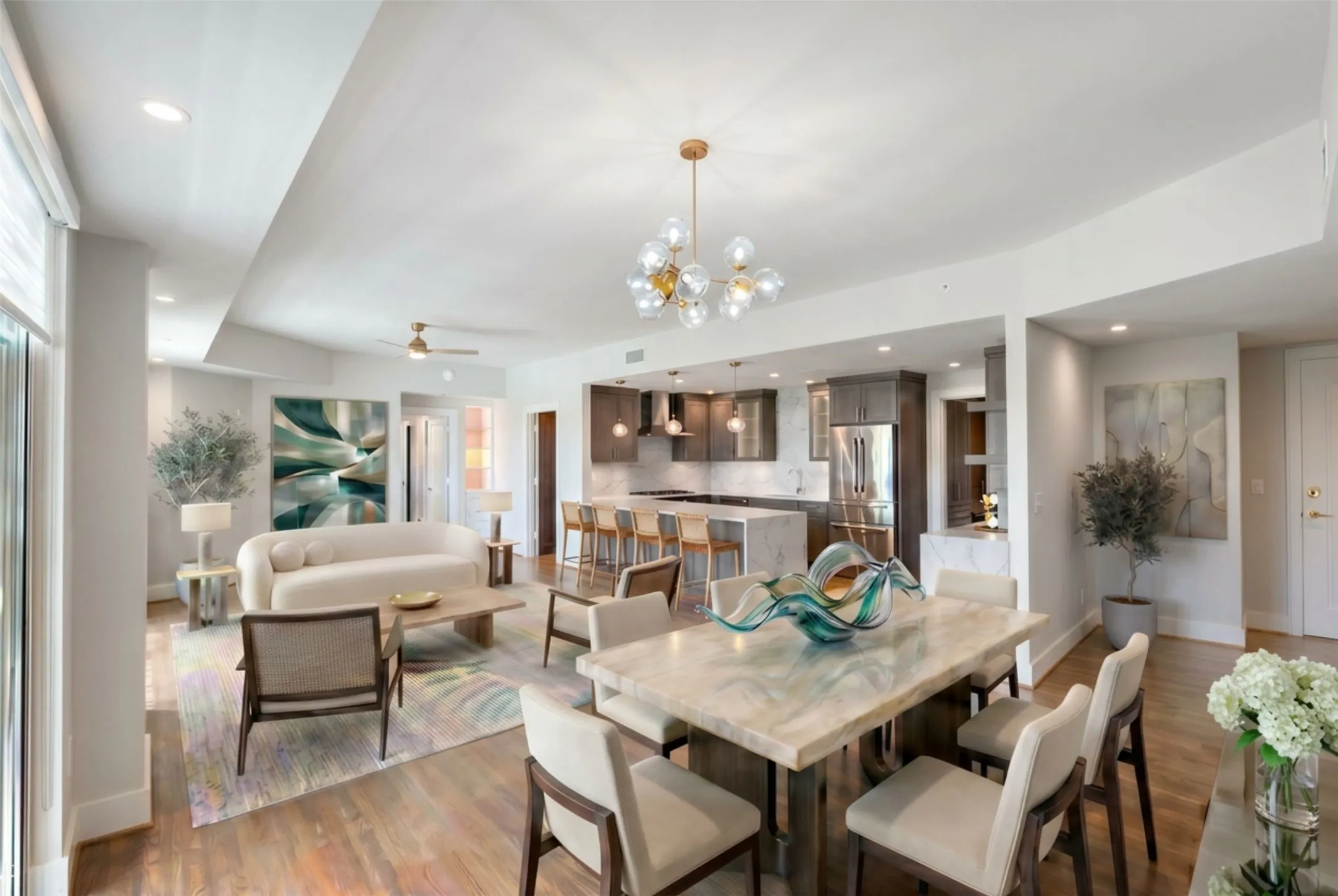 Condominium For Sale in Dallas County , 3401 Lee Parkway 1906, Dallas, Texas 75219, 2 Bedroom, 3 Bathroom, 2 Garage spaces, 2,308 Sqft, built in 1998, mls#21289443, Real Estate Agent in Dallas, Homes For Sale in Dallas county, Homes For Sale in Dallas, Realtor in Dallas Texas, Real Estate Brokerage Independent Realty Texas, Luminita Cordes Realtor