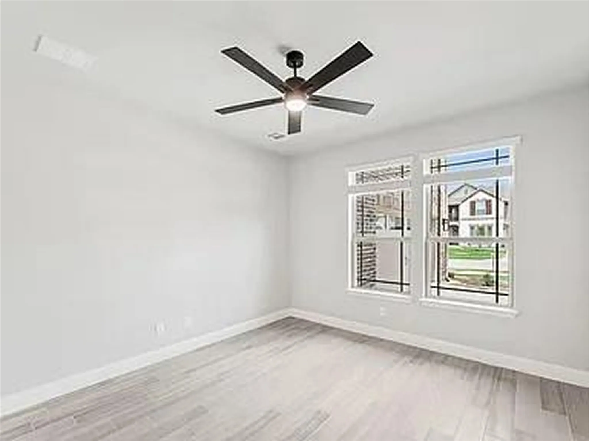 Single Family Residence For Rent in Collin County , 1012 Ridgehurst Road, Melissa, Texas 75454, 5 Bedroom, 3 Bathroom, 2 Garage spaces, 3,532 Sqft, built in 2024, mls#21298123, Real Estate Agent in Melissa, Homes For Rent in Collin county, Homes For Rent in Melissa, Realtor in Melissa Texas, Real Estate Brokerage Independent Realty Texas, Luminita Cordes Realtor