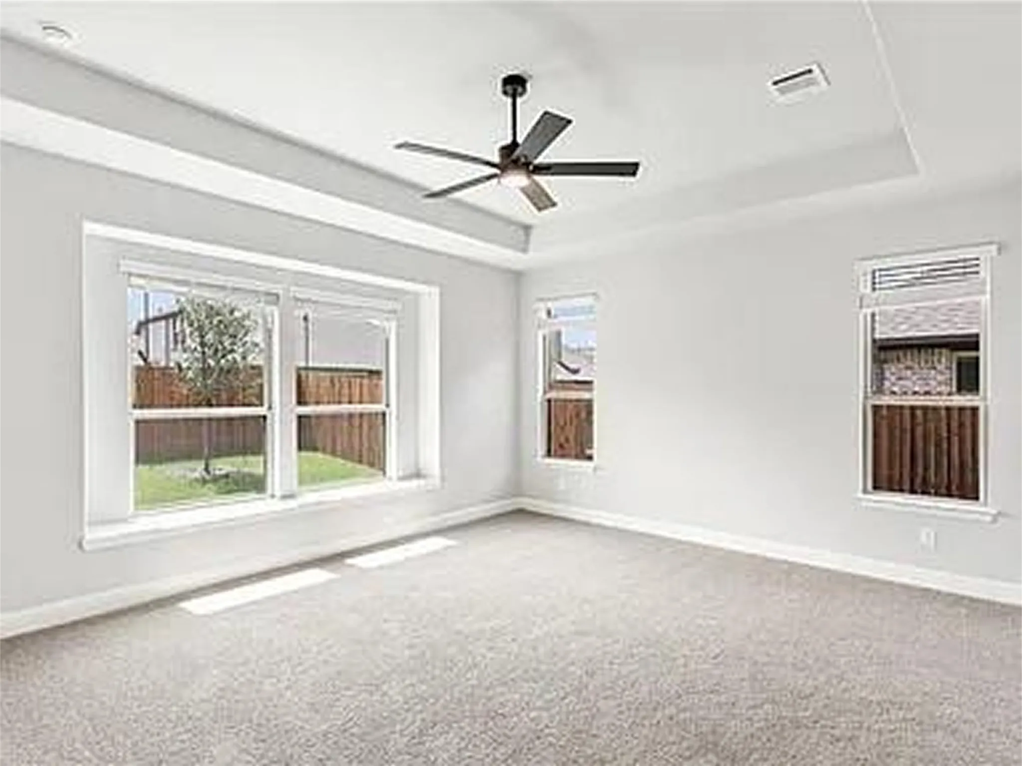 Single Family Residence For Rent in Collin County , 1012 Ridgehurst Road, Melissa, Texas 75454, 5 Bedroom, 3 Bathroom, 2 Garage spaces, 3,532 Sqft, built in 2024, mls#21298123, Real Estate Agent in Melissa, Homes For Rent in Collin county, Homes For Rent in Melissa, Realtor in Melissa Texas, Real Estate Brokerage Independent Realty Texas, Luminita Cordes Realtor