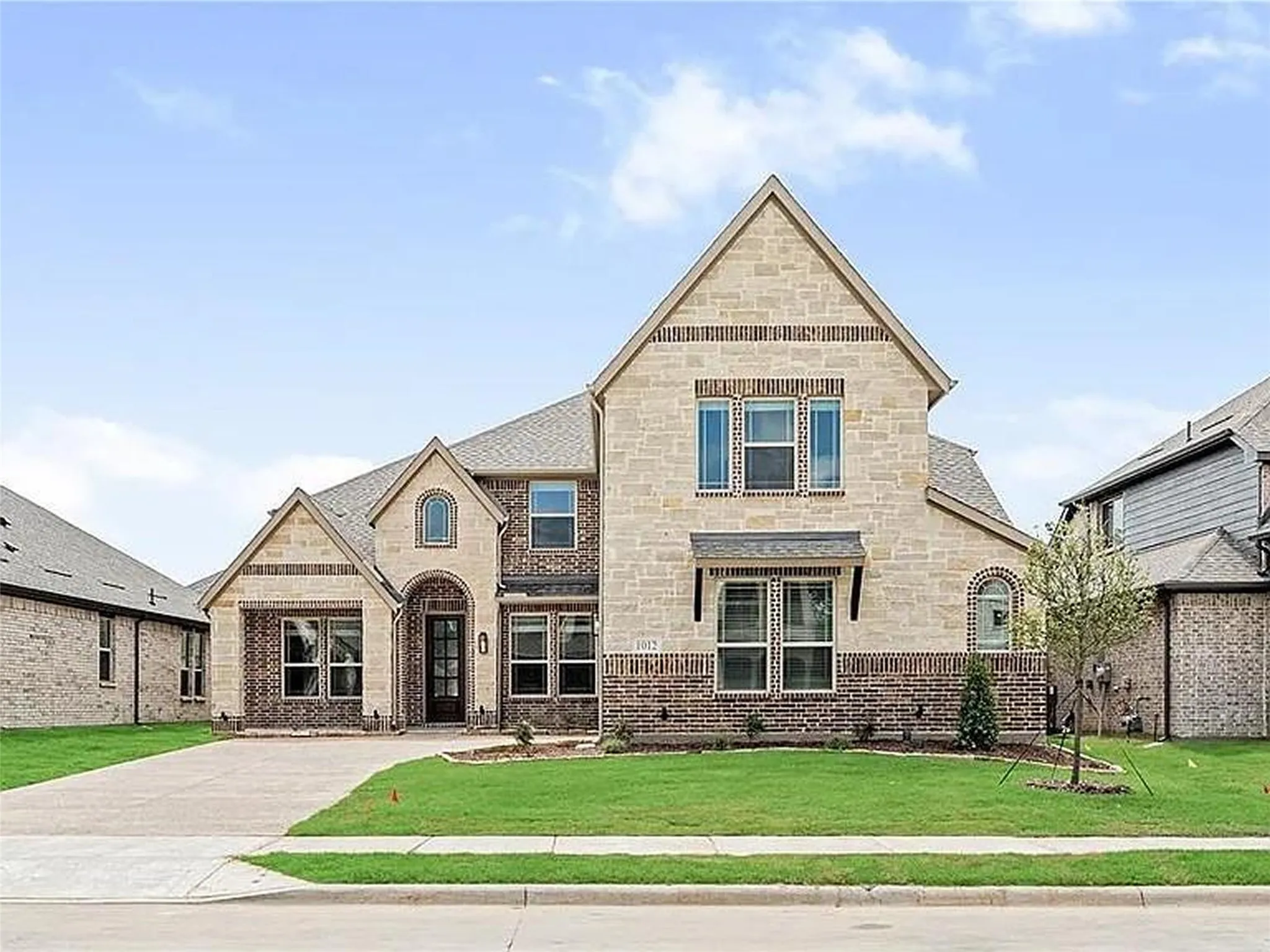 Single Family Residence For Rent in Collin County , 1012 Ridgehurst Road, Melissa, Texas 75454, 5 Bedroom, 3 Bathroom, 2 Garage spaces, 3,532 Sqft, built in 2024, mls#21298123, Real Estate Agent in Melissa, Homes For Rent in Collin county, Homes For Rent in Melissa, Realtor in Melissa Texas, Real Estate Brokerage Independent Realty Texas, Luminita Cordes Realtor