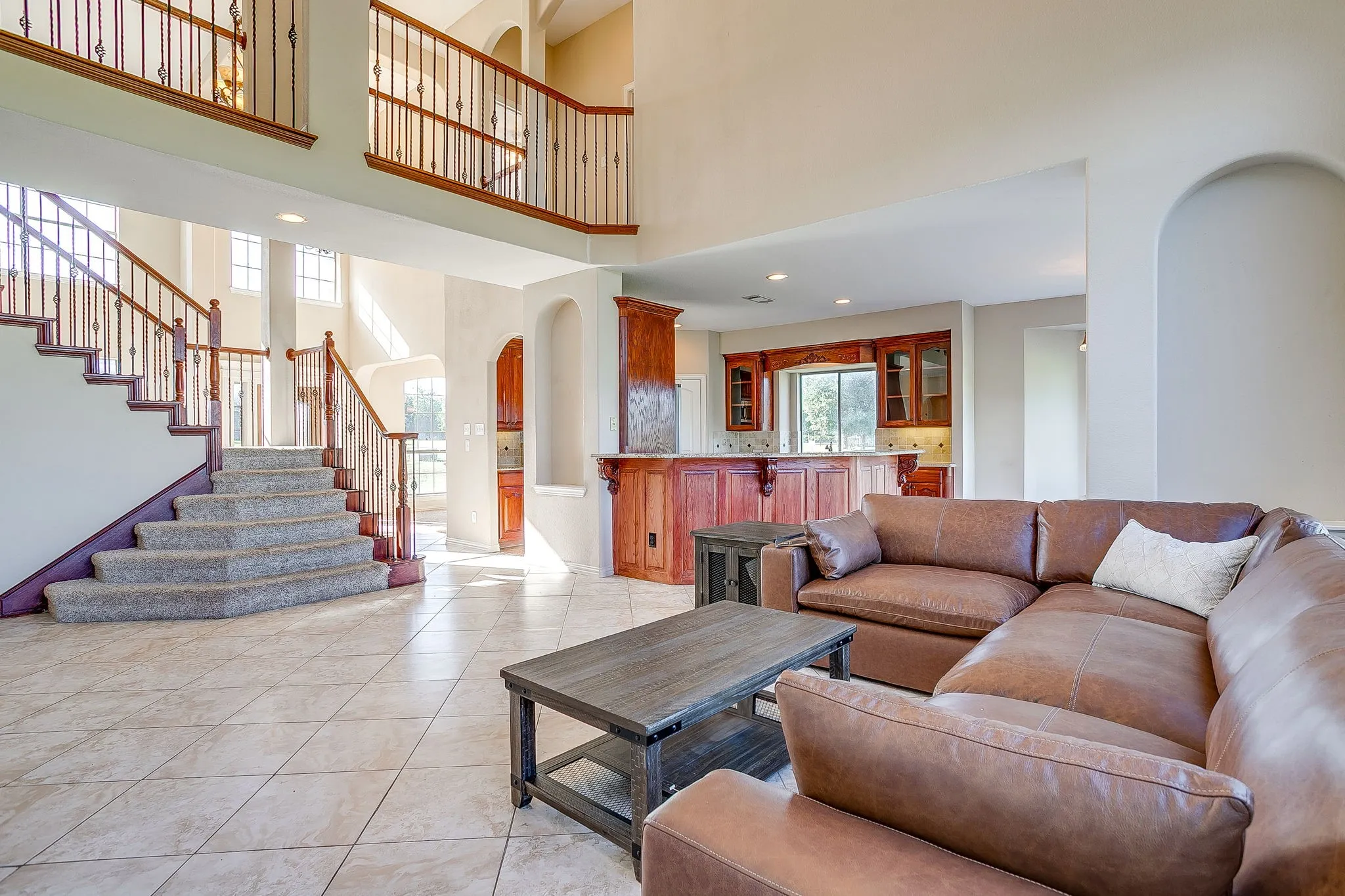 Single Family Residence For Sale in Hood County , 1802 Yucatan Drive, Granbury, Texas 76048, 5 Bedrooms, 4 Bathrooms, 2 Garage spaces, 4,034 Sqft, built in 2007, Price $899,000, mls#21281663, Real Estate Agent in Granbury, Homes For Sale in Hood county, Homes For Sale in Granbury, Realtor in Granbury Texas, Real Estate Brokerage Independent Realty Texas, Luminita Cordes Realtor