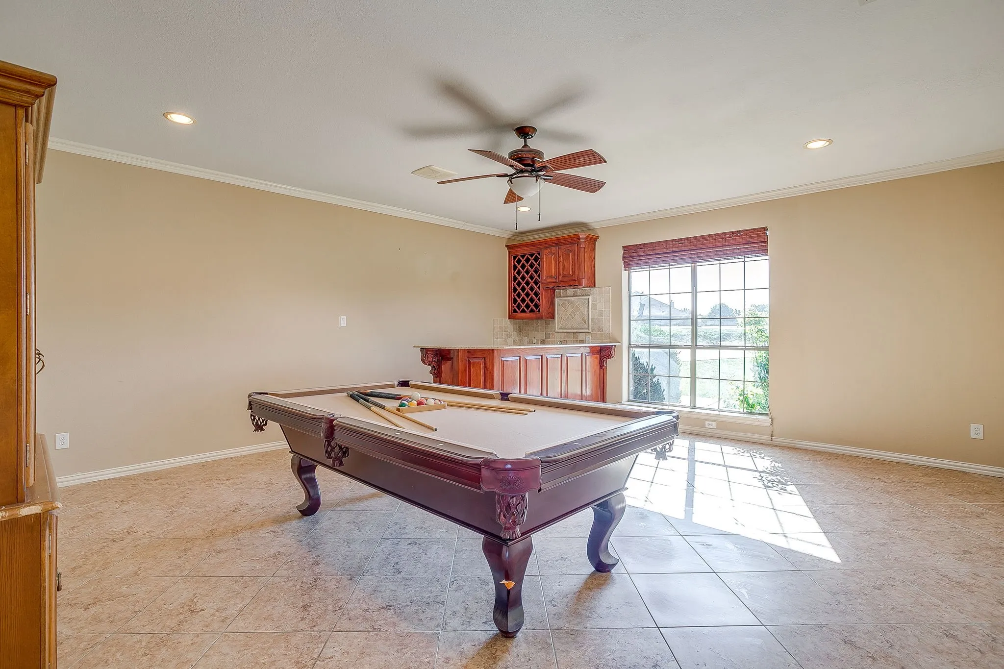 Single Family Residence For Sale in Hood County , 1802 Yucatan Drive, Granbury, Texas 76048, 5 Bedrooms, 4 Bathrooms, 2 Garage spaces, 4,034 Sqft, built in 2007, Price $899,000, mls#21281663, Real Estate Agent in Granbury, Homes For Sale in Hood county, Homes For Sale in Granbury, Realtor in Granbury Texas, Real Estate Brokerage Independent Realty Texas, Luminita Cordes Realtor