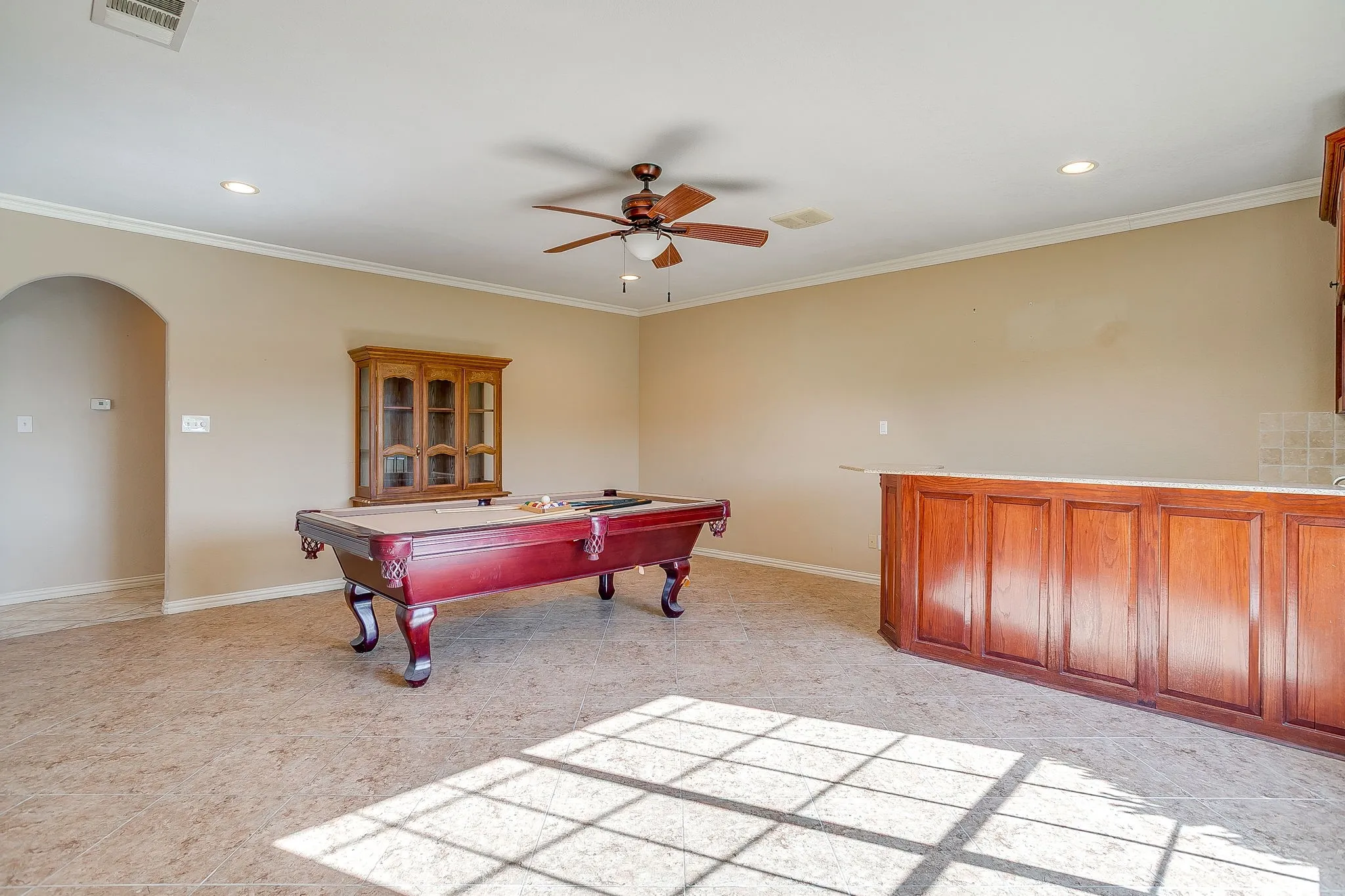 Single Family Residence For Sale in Hood County , 1802 Yucatan Drive, Granbury, Texas 76048, 5 Bedrooms, 4 Bathrooms, 2 Garage spaces, 4,034 Sqft, built in 2007, Price $899,000, mls#21281663, Real Estate Agent in Granbury, Homes For Sale in Hood county, Homes For Sale in Granbury, Realtor in Granbury Texas, Real Estate Brokerage Independent Realty Texas, Luminita Cordes Realtor