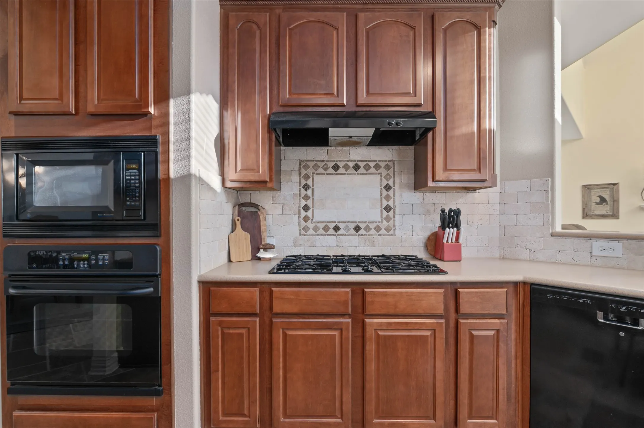Single Family Residence For Sale in Denton County , 1100 Durango Circle, Shady Shores, Texas 76208, 4 Bedroom, 5 Bathroom, 3 Garage spaces, 4,001 Sqft, built in 2005, Price $698,000, mls#21298138, Real Estate Agent in Shady Shores, Homes For Sale in Denton county, Homes For Sale in Shady Shores, Realtor in Shady Shores Texas, Real Estate Brokerage Independent Realty Texas, Luminita Cordes Realtor