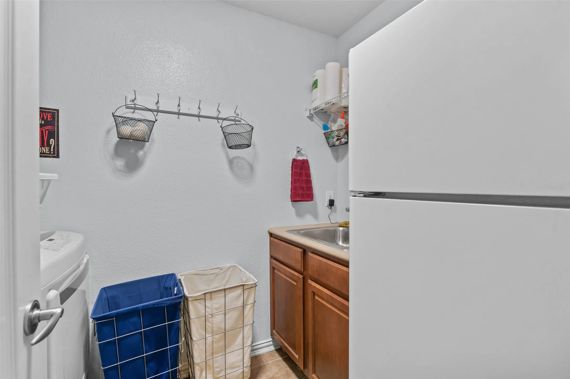 Single Family Residence For Sale in Denton County , 1100 Durango Circle, Shady Shores, Texas 76208, 4 Bedroom, 5 Bathroom, 3 Garage spaces, 4,001 Sqft, built in 2005, Price $698,000, mls#21298138, Real Estate Agent in Shady Shores, Homes For Sale in Denton county, Homes For Sale in Shady Shores, Realtor in Shady Shores Texas, Real Estate Brokerage Independent Realty Texas, Luminita Cordes Realtor