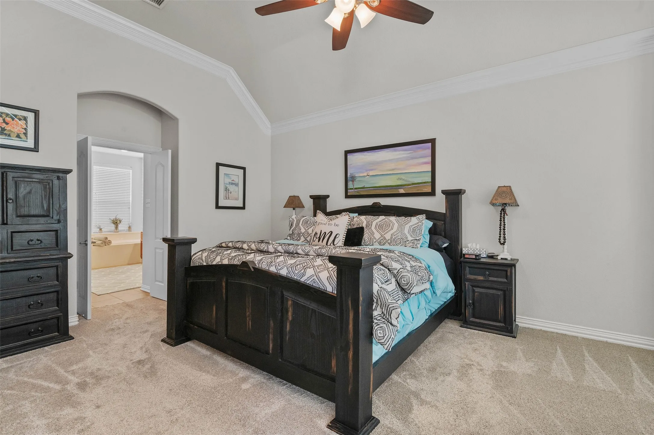 Single Family Residence For Sale in Denton County , 1100 Durango Circle, Shady Shores, Texas 76208, 4 Bedroom, 5 Bathroom, 3 Garage spaces, 4,001 Sqft, built in 2005, Price $698,000, mls#21298138, Real Estate Agent in Shady Shores, Homes For Sale in Denton county, Homes For Sale in Shady Shores, Realtor in Shady Shores Texas, Real Estate Brokerage Independent Realty Texas, Luminita Cordes Realtor