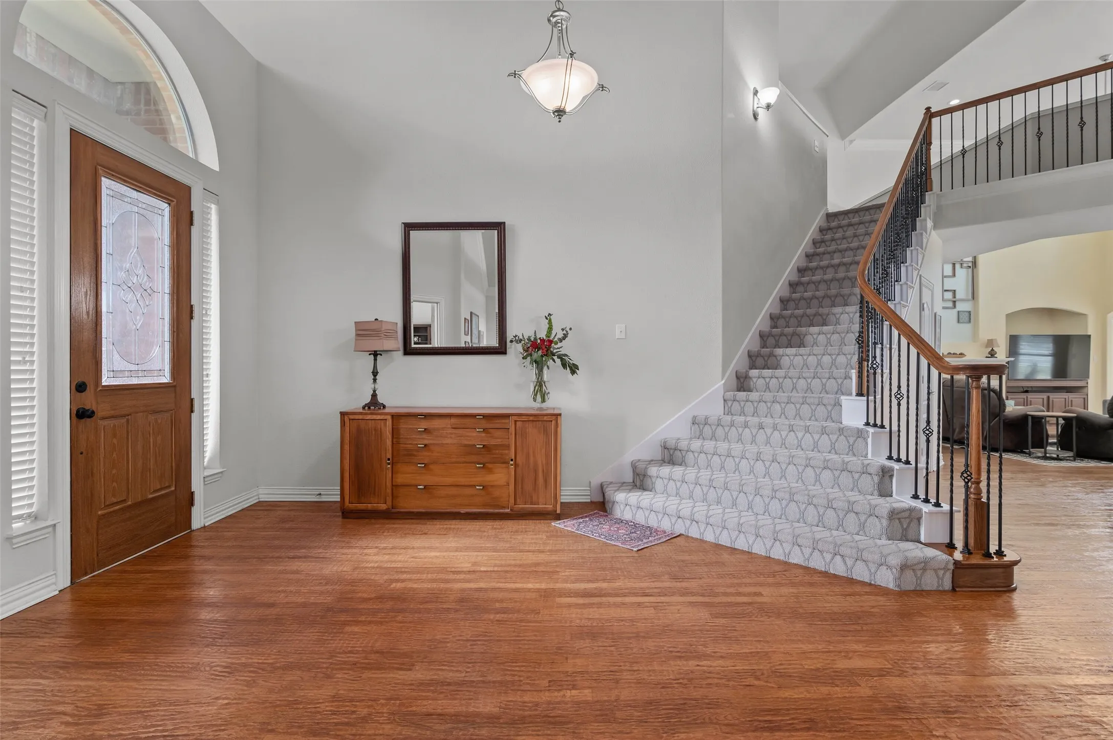 Single Family Residence For Sale in Denton County , 1100 Durango Circle, Shady Shores, Texas 76208, 4 Bedroom, 5 Bathroom, 3 Garage spaces, 4,001 Sqft, built in 2005, Price $698,000, mls#21298138, Real Estate Agent in Shady Shores, Homes For Sale in Denton county, Homes For Sale in Shady Shores, Realtor in Shady Shores Texas, Real Estate Brokerage Independent Realty Texas, Luminita Cordes Realtor
