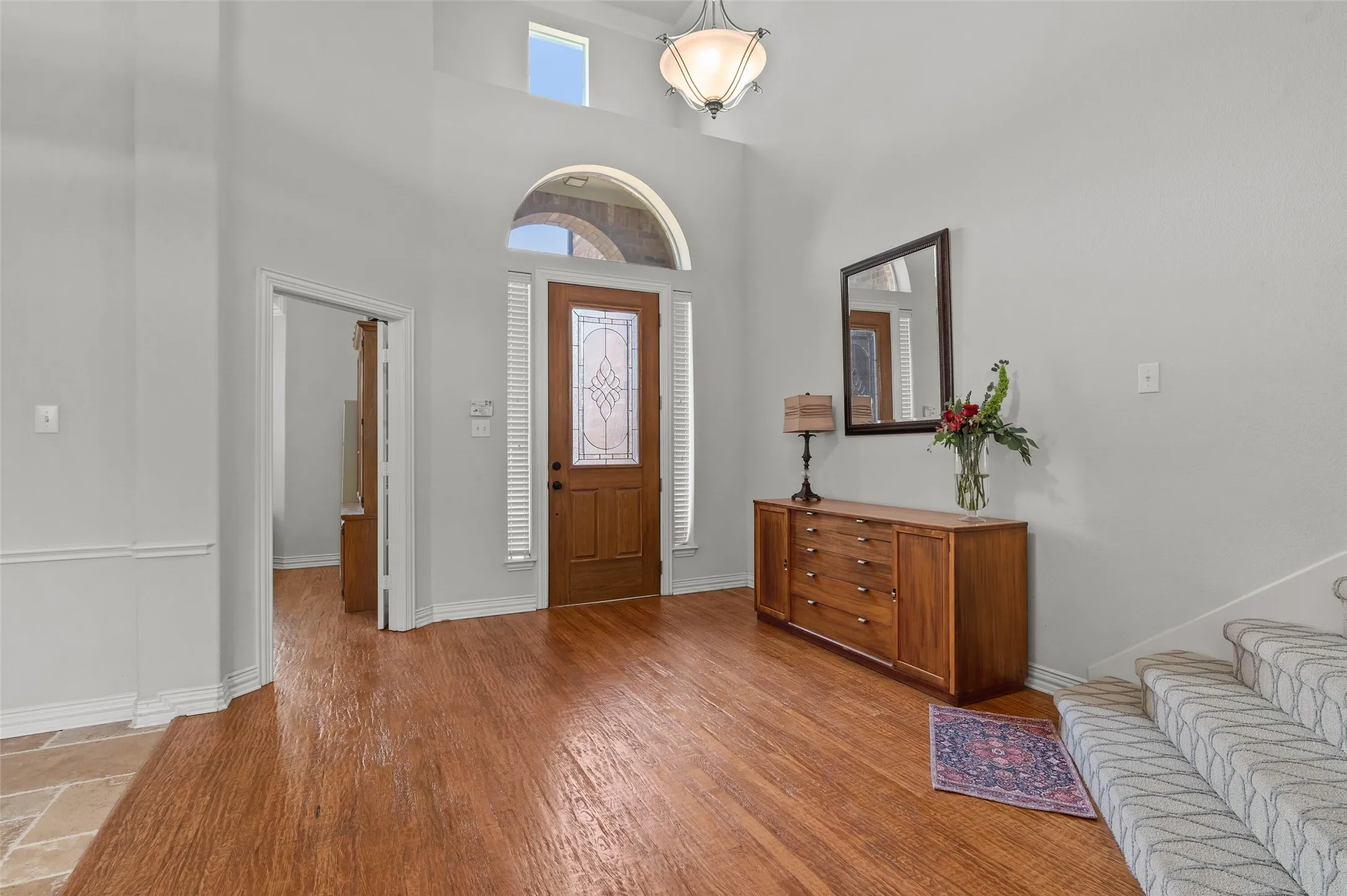Single Family Residence For Sale in Denton County , 1100 Durango Circle, Shady Shores, Texas 76208, 4 Bedroom, 5 Bathroom, 3 Garage spaces, 4,001 Sqft, built in 2005, Price $698,000, mls#21298138, Real Estate Agent in Shady Shores, Homes For Sale in Denton county, Homes For Sale in Shady Shores, Realtor in Shady Shores Texas, Real Estate Brokerage Independent Realty Texas, Luminita Cordes Realtor