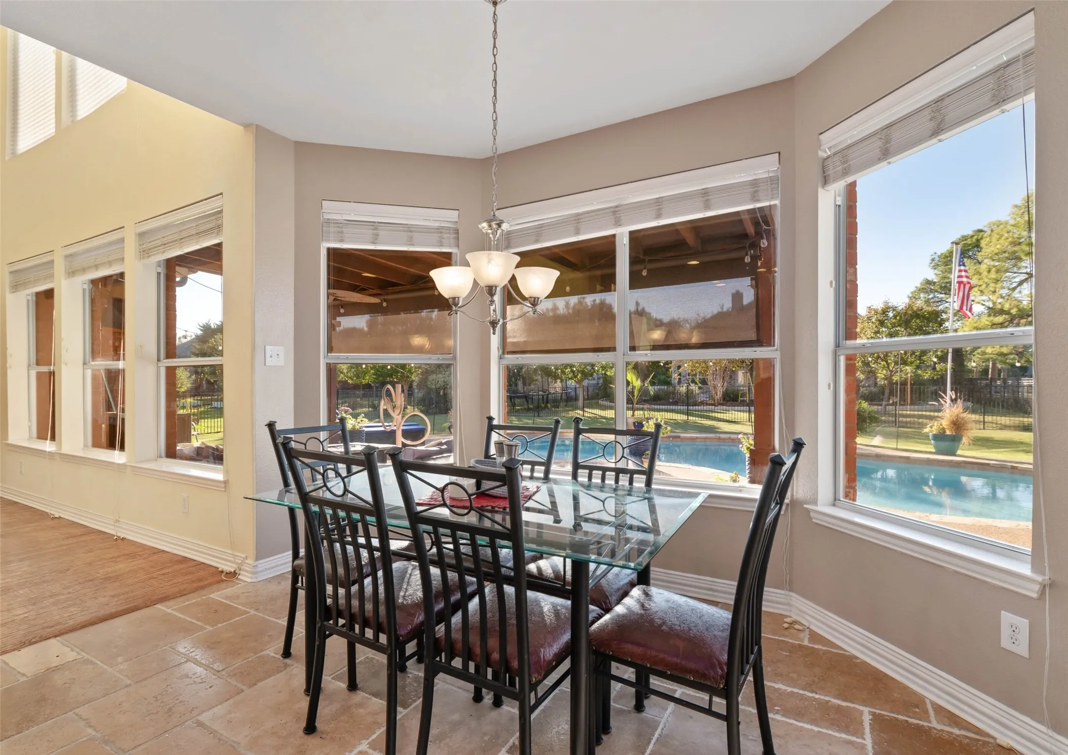 Single Family Residence For Sale in Denton County , 1100 Durango Circle, Shady Shores, Texas 76208, 4 Bedroom, 5 Bathroom, 3 Garage spaces, 4,001 Sqft, built in 2005, Price $698,000, mls#21298138, Real Estate Agent in Shady Shores, Homes For Sale in Denton county, Homes For Sale in Shady Shores, Realtor in Shady Shores Texas, Real Estate Brokerage Independent Realty Texas, Luminita Cordes Realtor