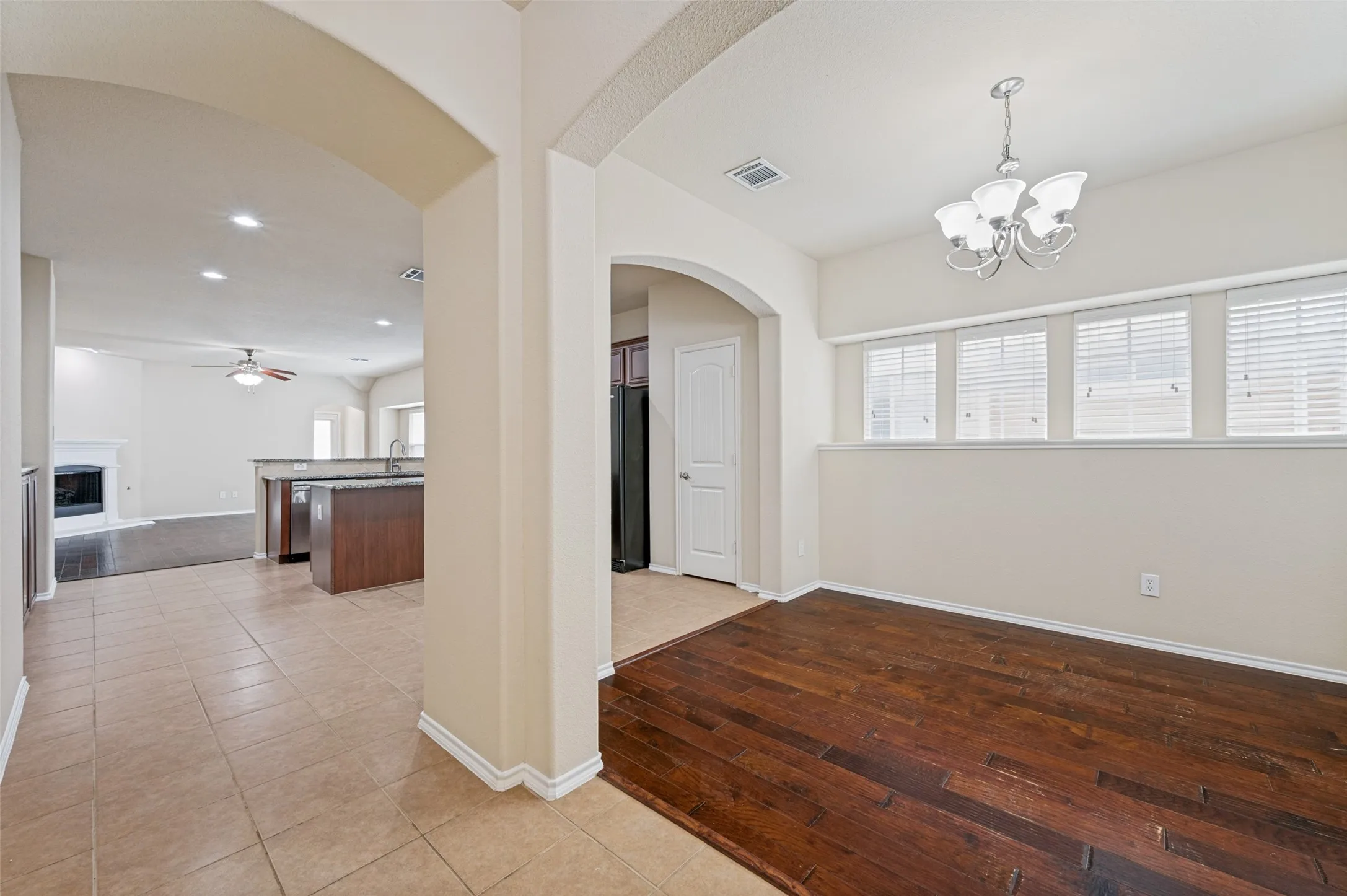 Single Family Residence For Rent in Denton County , 9017 Eagle Drive, Providence Village, Texas 76227, 3 Bedroom, 2 Bathroom, 2 Garage spaces, 1,573 Sqft, built in 2011, mls#21292307, Real Estate Agent in Providence Village, Homes For Rent in Denton county, Homes For Rent in Providence Village, Realtor in Providence Village Texas, Real Estate Brokerage Independent Realty Texas, Luminita Cordes Realtor