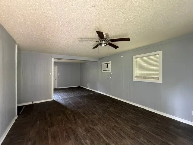 Single Family Residence For Sale in Red River (TX) County , 805 W 3rd Street, Clarksville, Texas 75426, 3 Bedroom, 1 Bathroom, Garage spaces, 1,170 Sqft, built in 1961, mls#21298147, Real Estate Agent in Clarksville, Homes For Sale in Red River (TX) county, Homes For Sale in Clarksville, Realtor in Clarksville Texas, Real Estate Brokerage Independent Realty Texas, Luminita Cordes Realtor