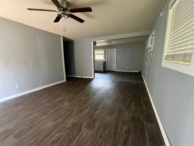 Single Family Residence For Sale in Red River (TX) County , 805 W 3rd Street, Clarksville, Texas 75426, 3 Bedroom, 1 Bathroom, Garage spaces, 1,170 Sqft, built in 1961, mls#21298147, Real Estate Agent in Clarksville, Homes For Sale in Red River (TX) county, Homes For Sale in Clarksville, Realtor in Clarksville Texas, Real Estate Brokerage Independent Realty Texas, Luminita Cordes Realtor