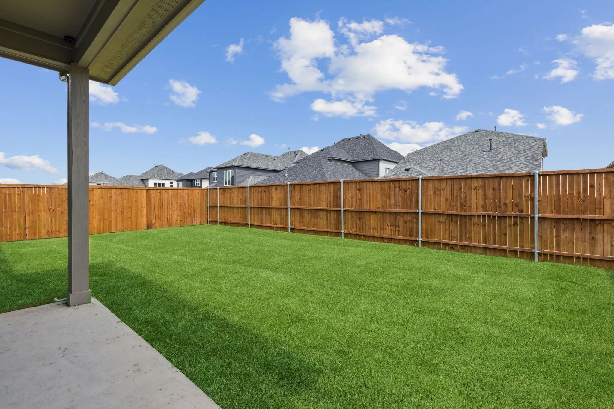 Single Family Residence For Sale in Collin County , 517 Hoot Owl Hill, Weston, Texas 75009, 3 Bedroom, 3 Bathroom, 2 Garage spaces, 3,039 Sqft, built in 2023, mls#21298158, Real Estate Agent in Weston, Homes For Sale in Collin county, Homes For Sale in Weston, Realtor in Weston Texas, Real Estate Brokerage Independent Realty Texas, Luminita Cordes Realtor