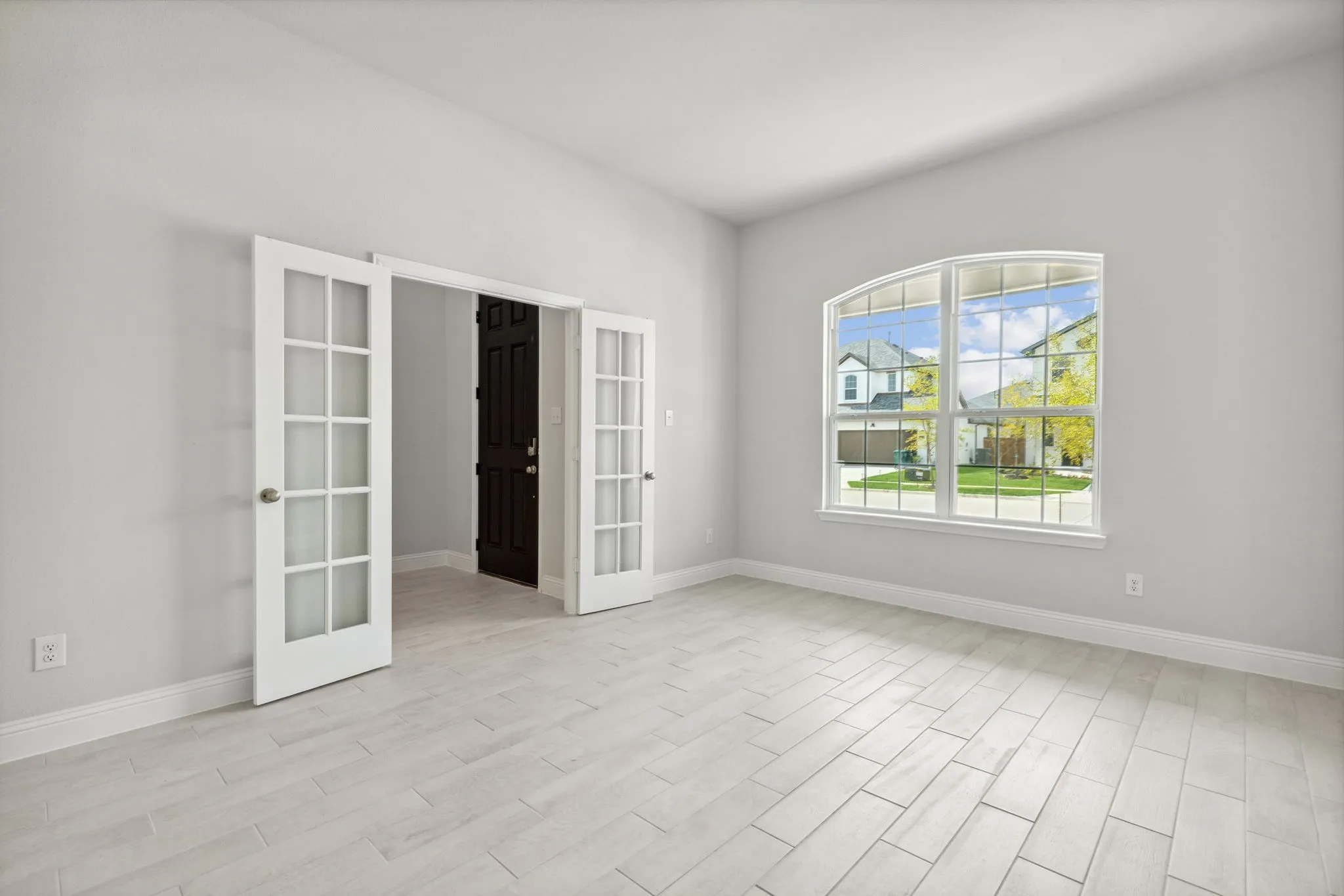 Single Family Residence For Sale in Collin County , 517 Hoot Owl Hill, Weston, Texas 75009, 3 Bedroom, 3 Bathroom, 2 Garage spaces, 3,039 Sqft, built in 2023, mls#21298158, Real Estate Agent in Weston, Homes For Sale in Collin county, Homes For Sale in Weston, Realtor in Weston Texas, Real Estate Brokerage Independent Realty Texas, Luminita Cordes Realtor