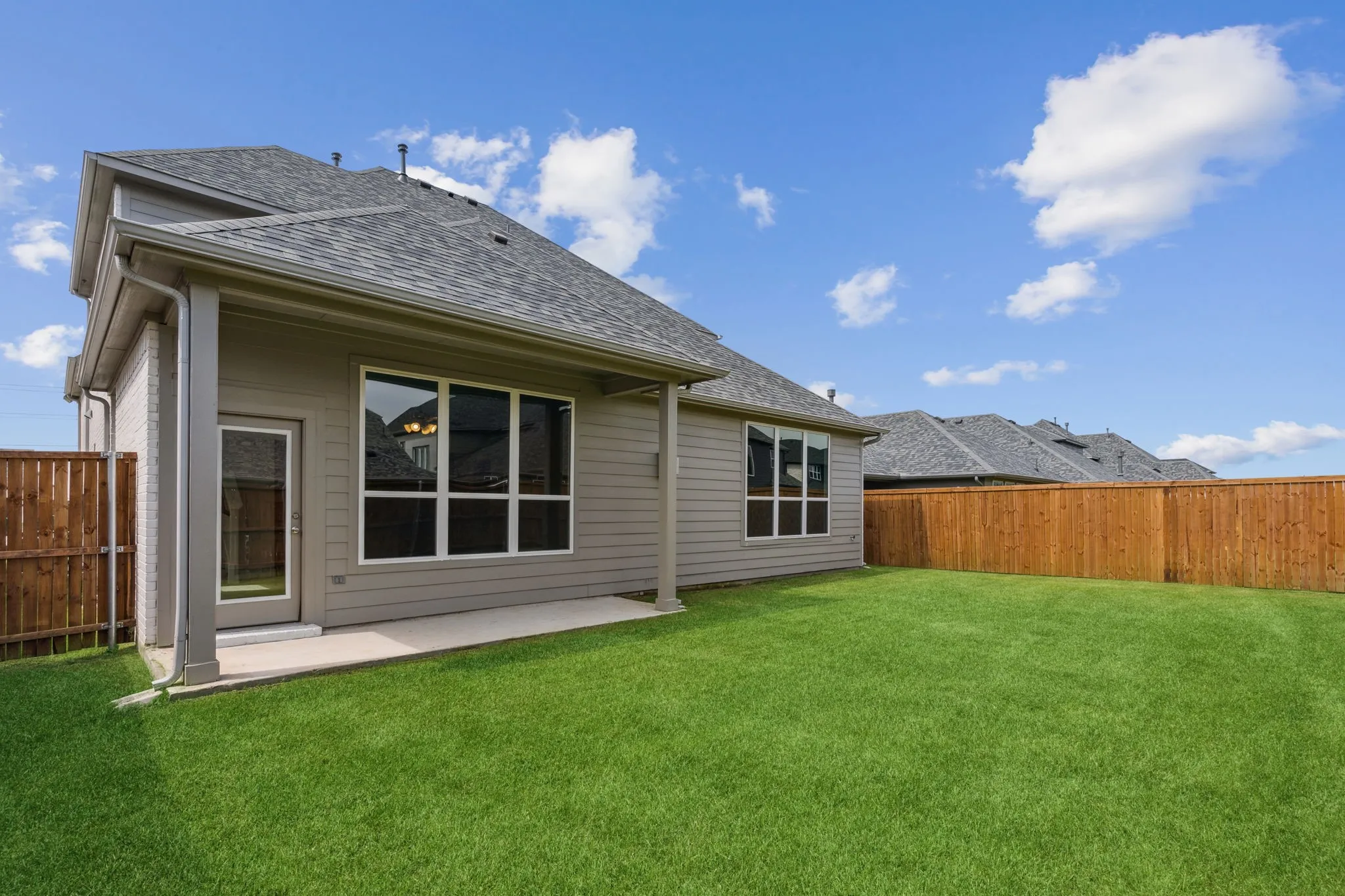 Single Family Residence For Sale in Collin County , 517 Hoot Owl Hill, Weston, Texas 75009, 3 Bedroom, 3 Bathroom, 2 Garage spaces, 3,039 Sqft, built in 2023, mls#21298158, Real Estate Agent in Weston, Homes For Sale in Collin county, Homes For Sale in Weston, Realtor in Weston Texas, Real Estate Brokerage Independent Realty Texas, Luminita Cordes Realtor