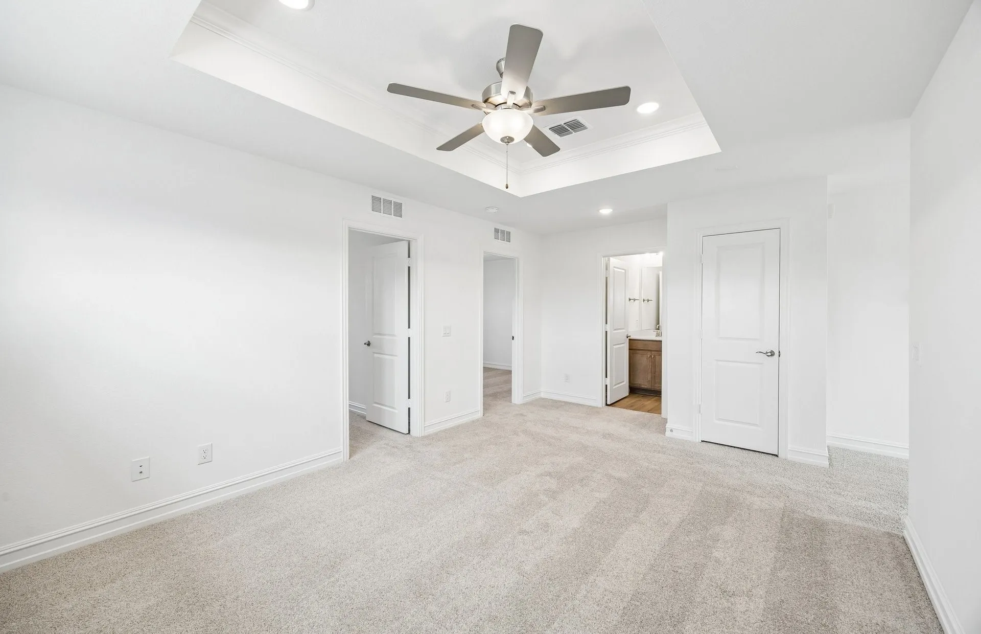 Tray ceiling in loft