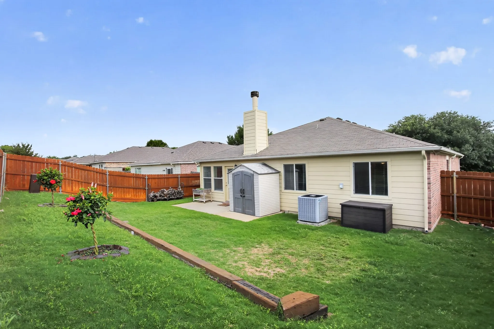 Single Family Residence For Sale in Tarrant County , 4140 Silverwood Trail, Fort Worth, Texas 76244, 4 Bedroom, 2 Bathroom, 2 Garage spaces, 1,830 Sqft, built in 2006, mls#21298167, Real Estate Agent in Fort Worth, Homes For Sale in Tarrant county, Homes For Sale in Fort Worth, Realtor in Fort Worth Texas, Real Estate Brokerage Independent Realty Texas, Luminita Cordes Realtor