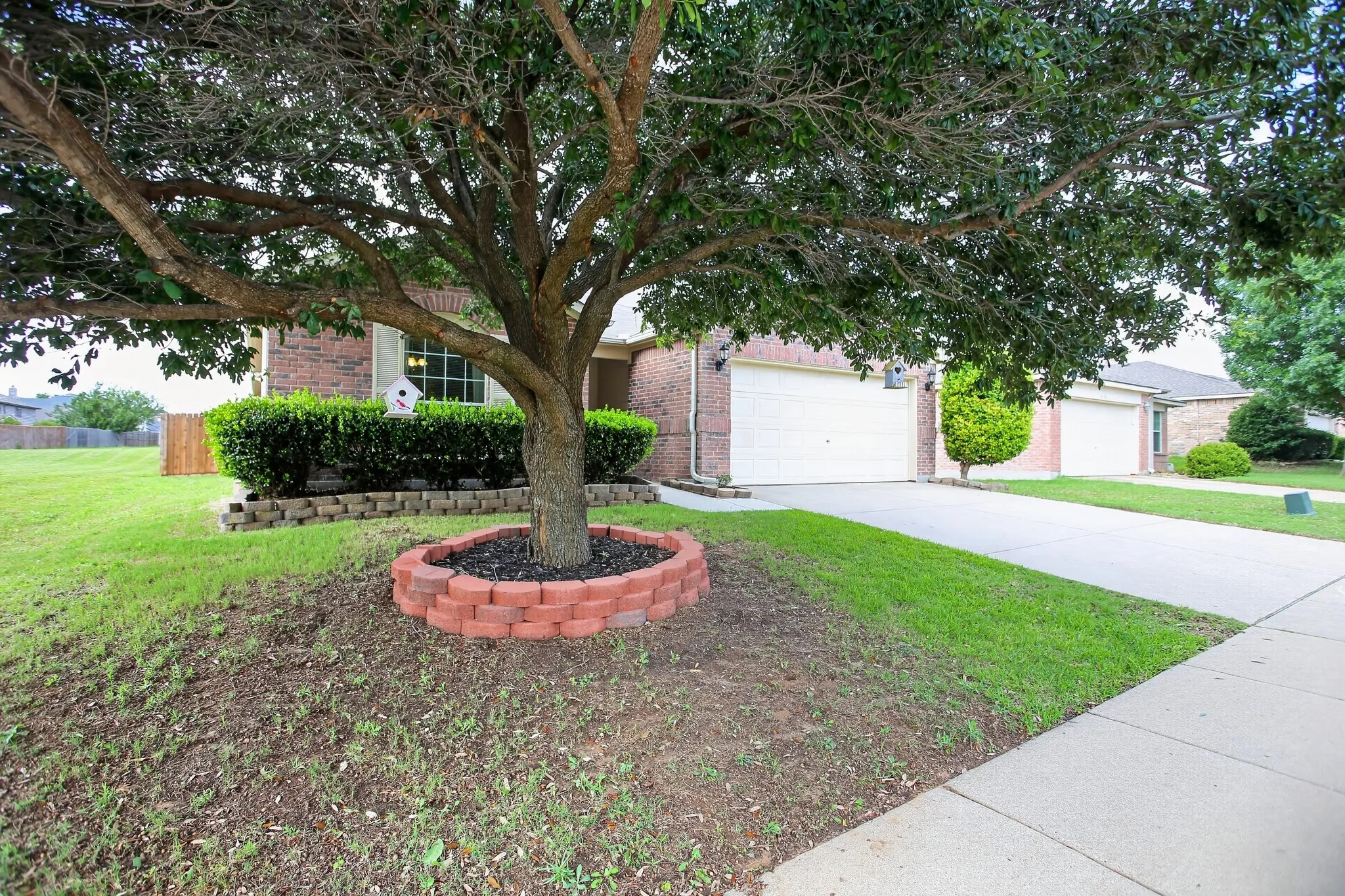 Single Family Residence For Sale in Tarrant County , 4140 Silverwood Trail, Fort Worth, Texas 76244, 4 Bedroom, 2 Bathroom, 2 Garage spaces, 1,830 Sqft, built in 2006, mls#21298167, Real Estate Agent in Fort Worth, Homes For Sale in Tarrant county, Homes For Sale in Fort Worth, Realtor in Fort Worth Texas, Real Estate Brokerage Independent Realty Texas, Luminita Cordes Realtor