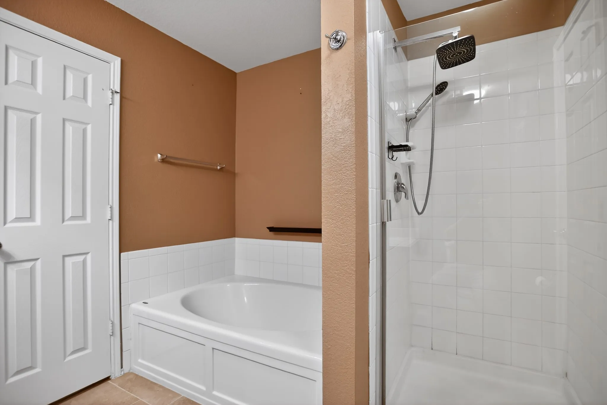 Single Family Residence For Sale in Tarrant County , 4140 Silverwood Trail, Fort Worth, Texas 76244, 4 Bedroom, 2 Bathroom, 2 Garage spaces, 1,830 Sqft, built in 2006, mls#21298167, Real Estate Agent in Fort Worth, Homes For Sale in Tarrant county, Homes For Sale in Fort Worth, Realtor in Fort Worth Texas, Real Estate Brokerage Independent Realty Texas, Luminita Cordes Realtor