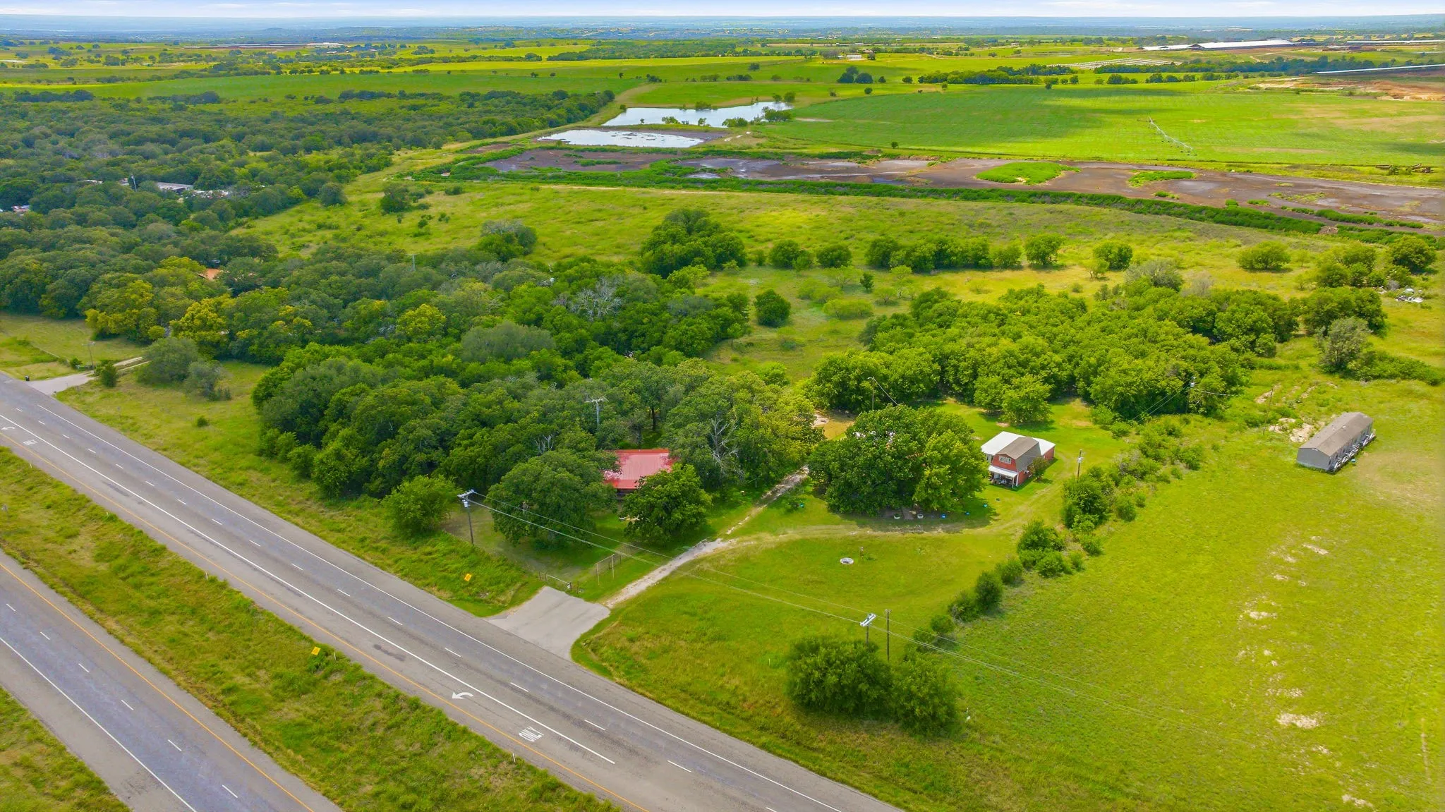 Single Family Residence For Sale in Erath County , 4106 Us-377, Dublin, Texas 76446, 6 Bedroom, 3 Bathroom, Garage spaces, 2,970 Sqft, built in 1983, mls#21298083, Real Estate Agent in Dublin, Homes For Sale in Erath county, Homes For Sale in Dublin, Realtor in Dublin Texas, Real Estate Brokerage Independent Realty Texas, Luminita Cordes Realtor