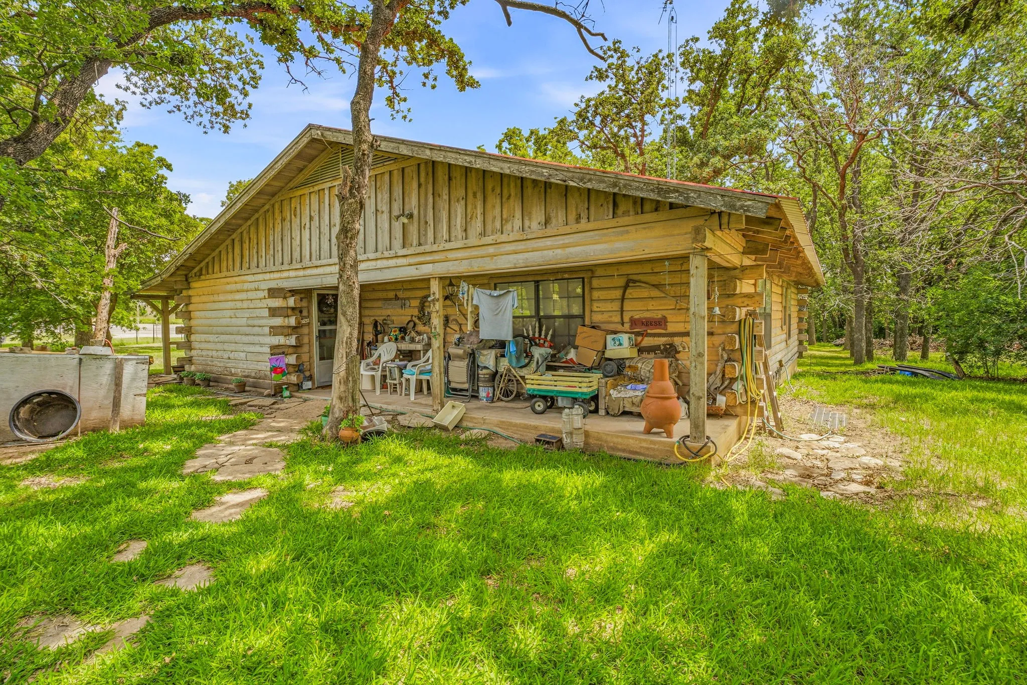 Single Family Residence For Sale in Erath County , 4106 Us-377, Dublin, Texas 76446, 6 Bedroom, 3 Bathroom, Garage spaces, 2,970 Sqft, built in 1983, mls#21298083, Real Estate Agent in Dublin, Homes For Sale in Erath county, Homes For Sale in Dublin, Realtor in Dublin Texas, Real Estate Brokerage Independent Realty Texas, Luminita Cordes Realtor