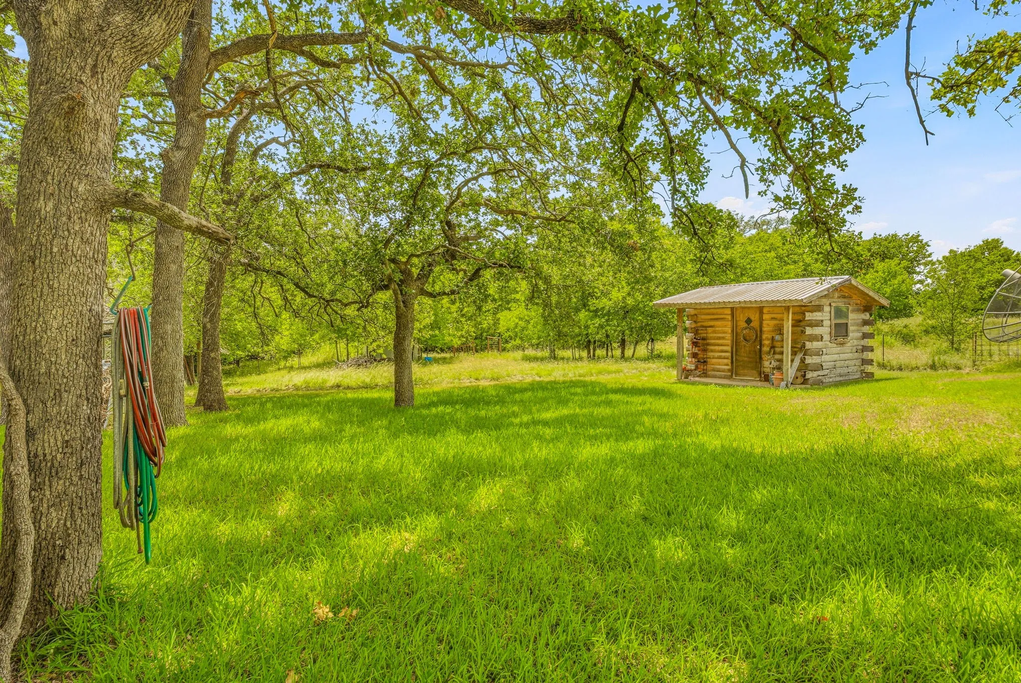 Single Family Residence For Sale in Erath County , 4106 Us-377, Dublin, Texas 76446, 6 Bedroom, 3 Bathroom, Garage spaces, 2,970 Sqft, built in 1983, mls#21298083, Real Estate Agent in Dublin, Homes For Sale in Erath county, Homes For Sale in Dublin, Realtor in Dublin Texas, Real Estate Brokerage Independent Realty Texas, Luminita Cordes Realtor