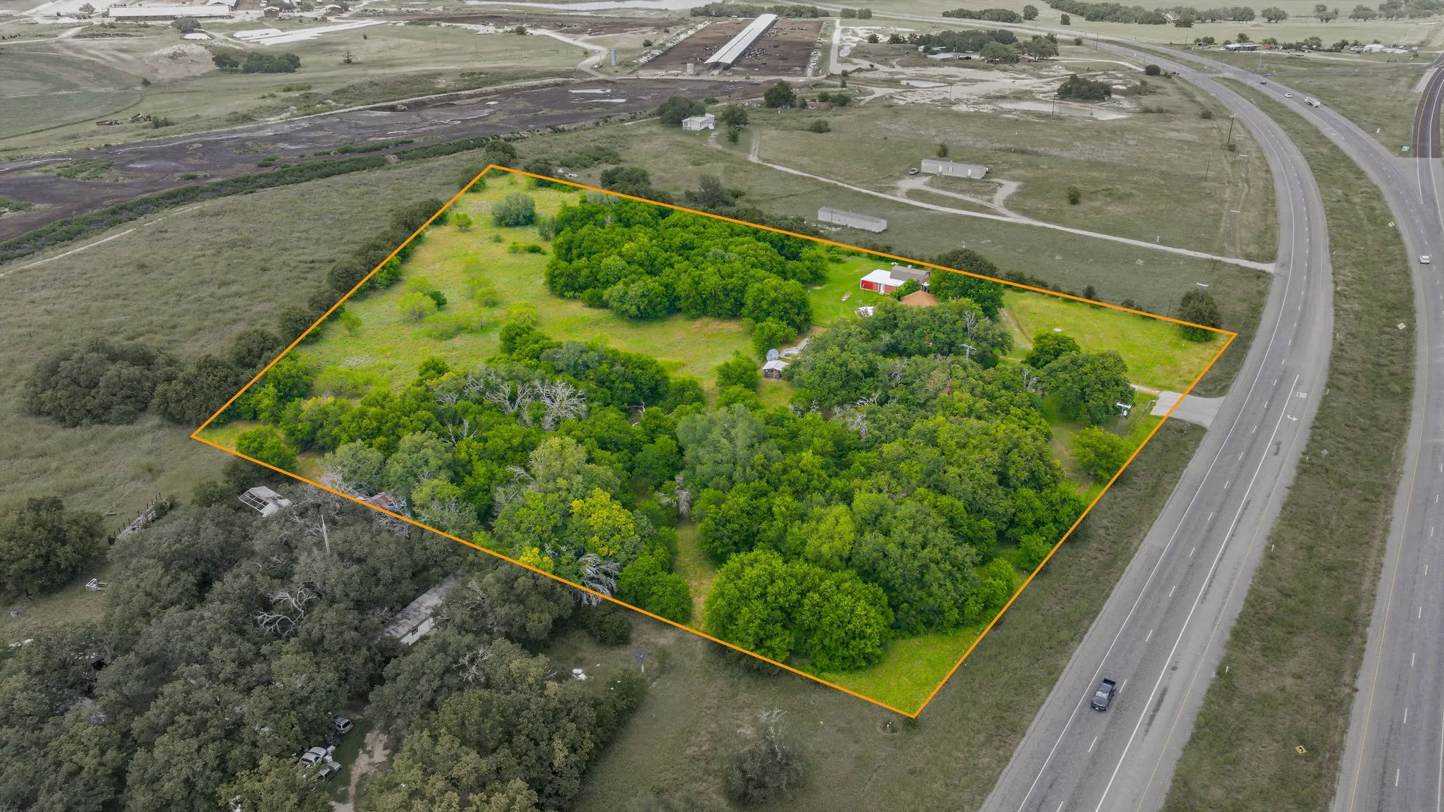 Single Family Residence For Sale in Erath County , 4106 Us-377, Dublin, Texas 76446, 6 Bedroom, 3 Bathroom, Garage spaces, 2,970 Sqft, built in 1983, mls#21298083, Real Estate Agent in Dublin, Homes For Sale in Erath county, Homes For Sale in Dublin, Realtor in Dublin Texas, Real Estate Brokerage Independent Realty Texas, Luminita Cordes Realtor