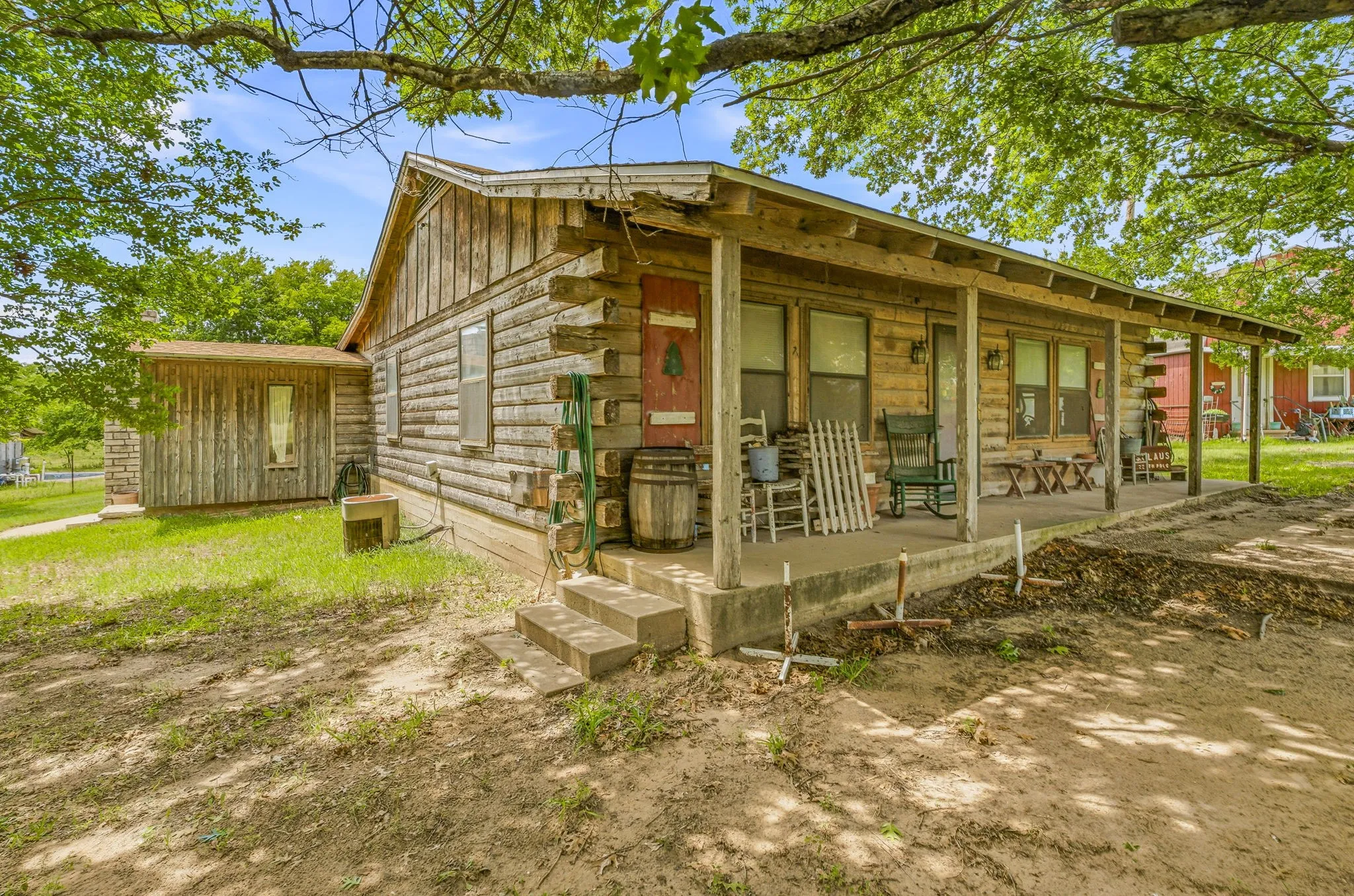 Single Family Residence For Sale in Erath County , 4106 Us-377, Dublin, Texas 76446, 6 Bedroom, 3 Bathroom, Garage spaces, 2,970 Sqft, built in 1983, mls#21298083, Real Estate Agent in Dublin, Homes For Sale in Erath county, Homes For Sale in Dublin, Realtor in Dublin Texas, Real Estate Brokerage Independent Realty Texas, Luminita Cordes Realtor