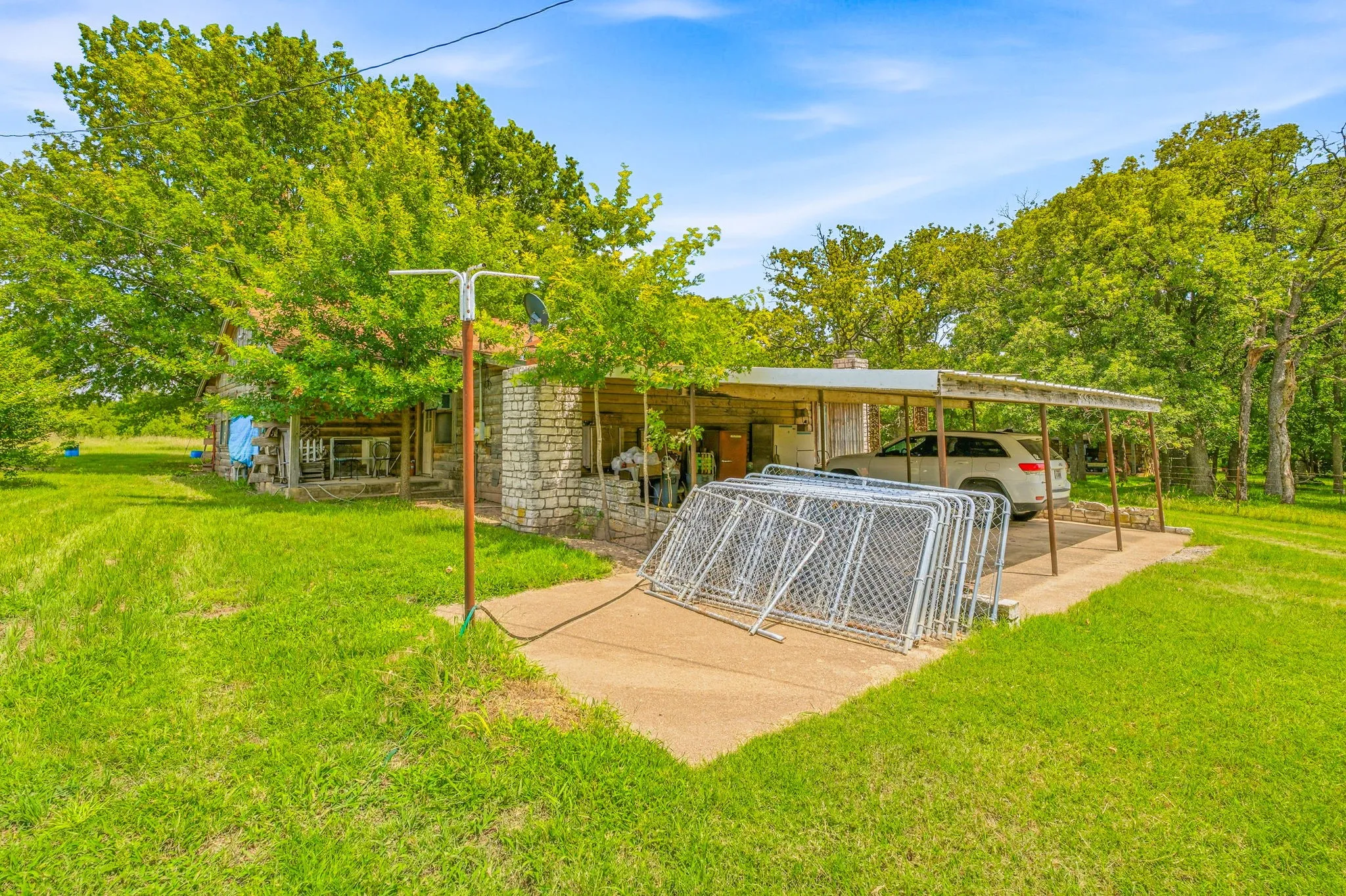 Single Family Residence For Sale in Erath County , 4106 Us-377, Dublin, Texas 76446, 6 Bedroom, 3 Bathroom, Garage spaces, 2,970 Sqft, built in 1983, mls#21298083, Real Estate Agent in Dublin, Homes For Sale in Erath county, Homes For Sale in Dublin, Realtor in Dublin Texas, Real Estate Brokerage Independent Realty Texas, Luminita Cordes Realtor
