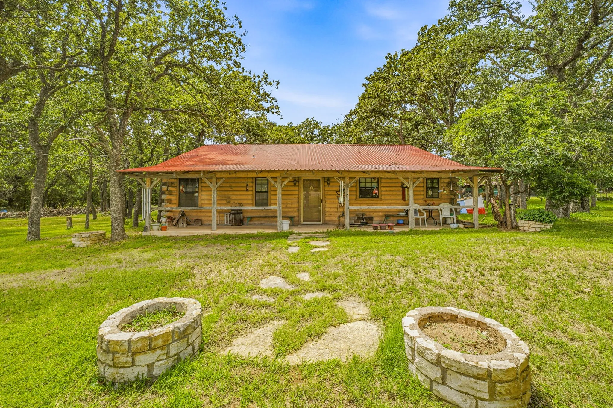 Single Family Residence For Sale in Erath County , 4106 Us-377, Dublin, Texas 76446, 6 Bedroom, 3 Bathroom, Garage spaces, 2,970 Sqft, built in 1983, mls#21298083, Real Estate Agent in Dublin, Homes For Sale in Erath county, Homes For Sale in Dublin, Realtor in Dublin Texas, Real Estate Brokerage Independent Realty Texas, Luminita Cordes Realtor