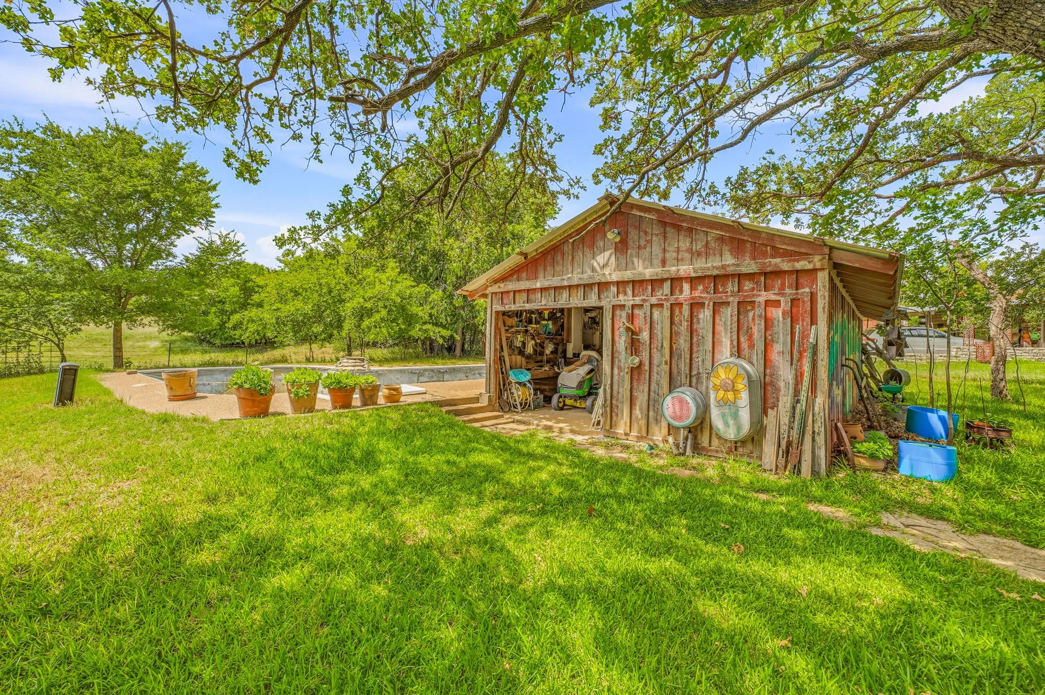 Single Family Residence For Sale in Erath County , 4106 Us-377, Dublin, Texas 76446, 6 Bedroom, 3 Bathroom, Garage spaces, 2,970 Sqft, built in 1983, mls#21298083, Real Estate Agent in Dublin, Homes For Sale in Erath county, Homes For Sale in Dublin, Realtor in Dublin Texas, Real Estate Brokerage Independent Realty Texas, Luminita Cordes Realtor