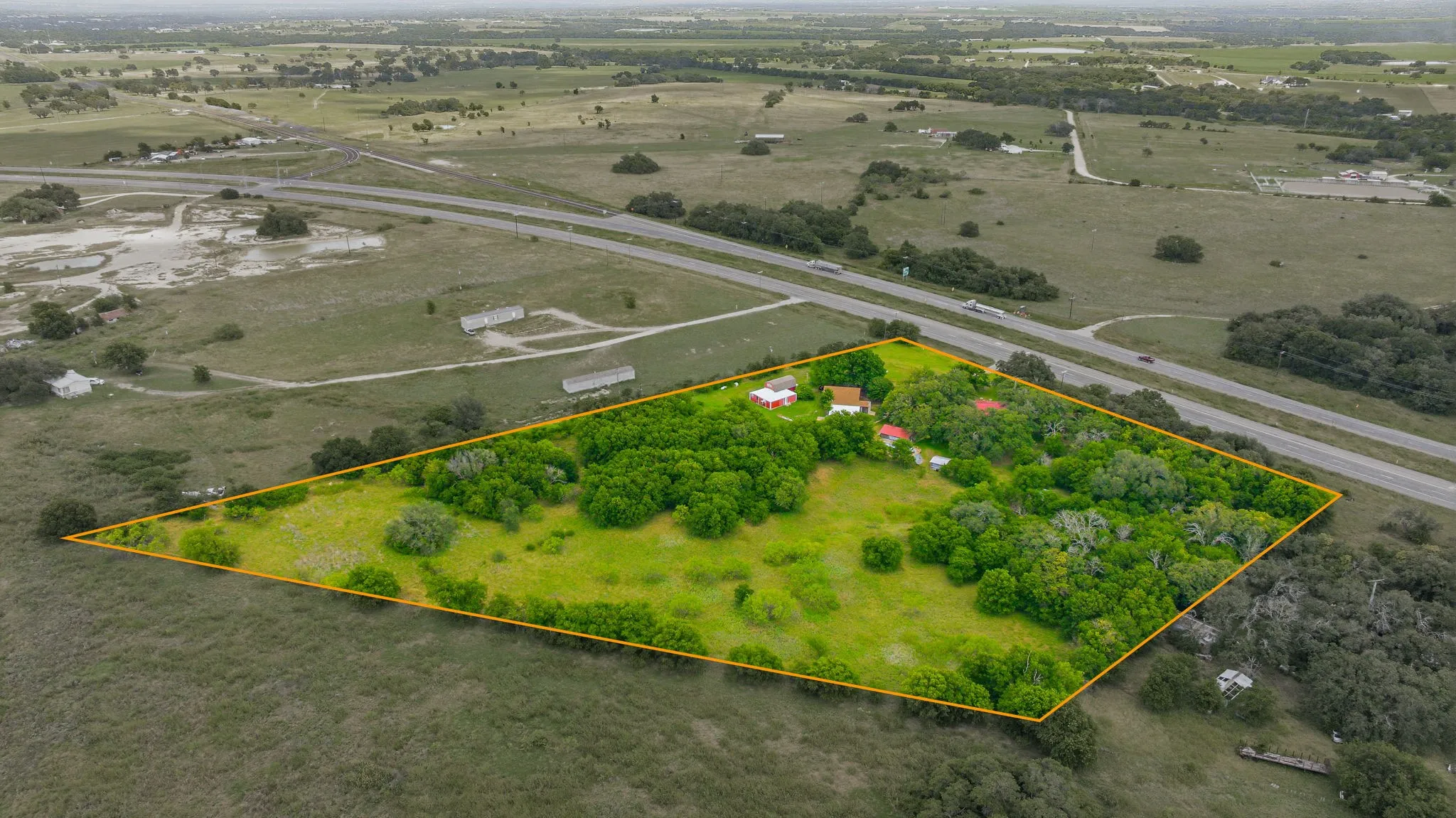 Single Family Residence For Sale in Erath County , 4106 Us-377, Dublin, Texas 76446, 6 Bedroom, 3 Bathroom, Garage spaces, 2,970 Sqft, built in 1983, mls#21298083, Real Estate Agent in Dublin, Homes For Sale in Erath county, Homes For Sale in Dublin, Realtor in Dublin Texas, Real Estate Brokerage Independent Realty Texas, Luminita Cordes Realtor