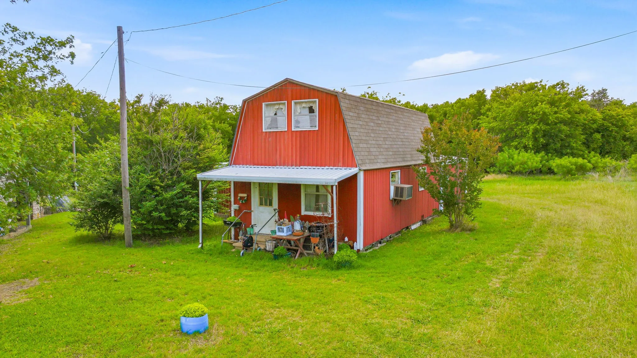Single Family Residence For Sale in Erath County , 4106 Us-377, Dublin, Texas 76446, 6 Bedroom, 3 Bathroom, Garage spaces, 2,970 Sqft, built in 1983, mls#21298083, Real Estate Agent in Dublin, Homes For Sale in Erath county, Homes For Sale in Dublin, Realtor in Dublin Texas, Real Estate Brokerage Independent Realty Texas, Luminita Cordes Realtor