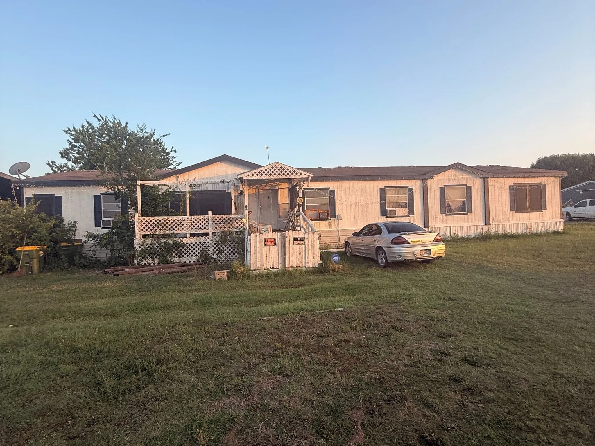 Manufactured Home For Sale in Johnson County , 3609 Wild Horse Lane, Joshua, Texas 76058, 6 Bedroom, 2 Bathroom, Garage spaces, 2,432 Sqft, built in 2003, mls#21296844, Real Estate Agent in Joshua, Homes For Sale in Johnson county, Homes For Sale in Joshua, Realtor in Joshua Texas, Real Estate Brokerage Independent Realty Texas, Luminita Cordes Realtor