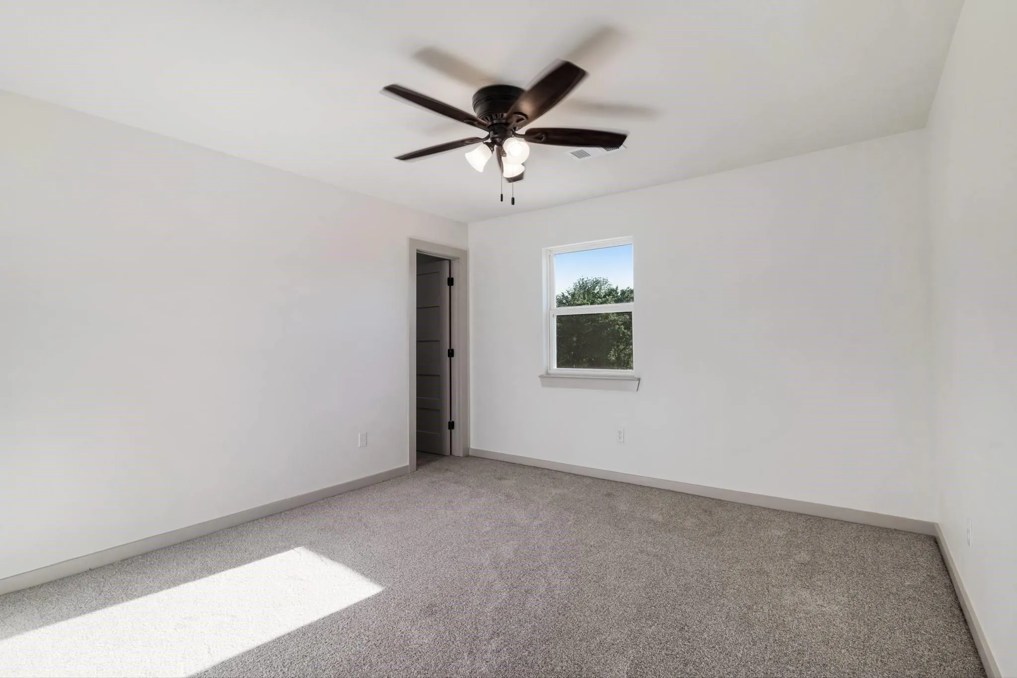 Single Family Residence For Sale in Lamar County , 670 County Road 44050, Powderly, Texas 75473, 4 Bedroom, 3 Bathroom, Garage spaces, 2,700 Sqft, built in 1980, mls#21297640, Real Estate Agent in Powderly, Homes For Sale in Lamar county, Homes For Sale in Powderly, Realtor in Powderly Texas, Real Estate Brokerage Independent Realty Texas, Luminita Cordes Realtor