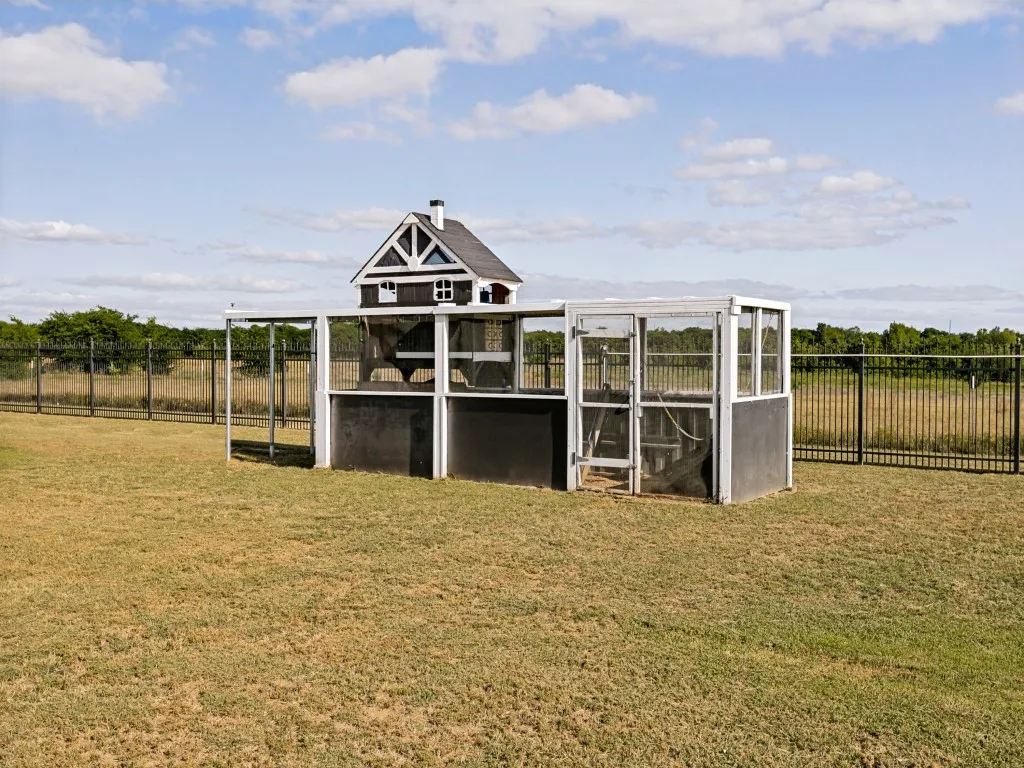 Chicken coop