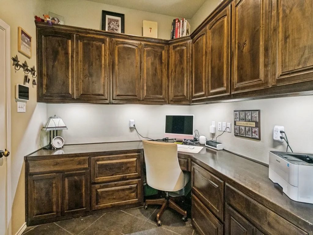 Single Family Residence For Sale in Tarrant County , 5713 Fogata Lane, Fort Worth, Texas 76036, 4 Bedroom, 3 Bathroom, 3 Garage spaces, 2,529 Sqft, built in 2016, mls#21298145, Real Estate Agent in Fort Worth, Homes For Sale in Tarrant county, Homes For Sale in Fort Worth, Realtor in Fort Worth Texas, Real Estate Brokerage Independent Realty Texas, Luminita Cordes Realtor
