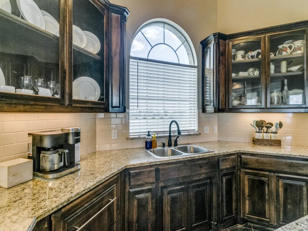 Single Family Residence For Sale in Tarrant County , 5713 Fogata Lane, Fort Worth, Texas 76036, 4 Bedroom, 3 Bathroom, 3 Garage spaces, 2,529 Sqft, built in 2016, mls#21298145, Real Estate Agent in Fort Worth, Homes For Sale in Tarrant county, Homes For Sale in Fort Worth, Realtor in Fort Worth Texas, Real Estate Brokerage Independent Realty Texas, Luminita Cordes Realtor