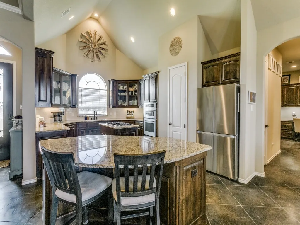 Single Family Residence For Sale in Tarrant County , 5713 Fogata Lane, Fort Worth, Texas 76036, 4 Bedroom, 3 Bathroom, 3 Garage spaces, 2,529 Sqft, built in 2016, mls#21298145, Real Estate Agent in Fort Worth, Homes For Sale in Tarrant county, Homes For Sale in Fort Worth, Realtor in Fort Worth Texas, Real Estate Brokerage Independent Realty Texas, Luminita Cordes Realtor