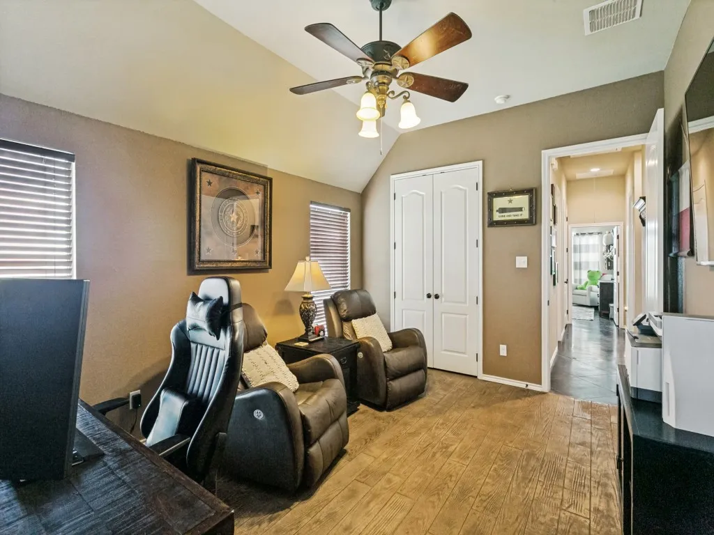 Single Family Residence For Sale in Tarrant County , 5713 Fogata Lane, Fort Worth, Texas 76036, 4 Bedroom, 3 Bathroom, 3 Garage spaces, 2,529 Sqft, built in 2016, mls#21298145, Real Estate Agent in Fort Worth, Homes For Sale in Tarrant county, Homes For Sale in Fort Worth, Realtor in Fort Worth Texas, Real Estate Brokerage Independent Realty Texas, Luminita Cordes Realtor