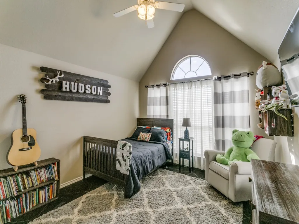Single Family Residence For Sale in Tarrant County , 5713 Fogata Lane, Fort Worth, Texas 76036, 4 Bedroom, 3 Bathroom, 3 Garage spaces, 2,529 Sqft, built in 2016, mls#21298145, Real Estate Agent in Fort Worth, Homes For Sale in Tarrant county, Homes For Sale in Fort Worth, Realtor in Fort Worth Texas, Real Estate Brokerage Independent Realty Texas, Luminita Cordes Realtor