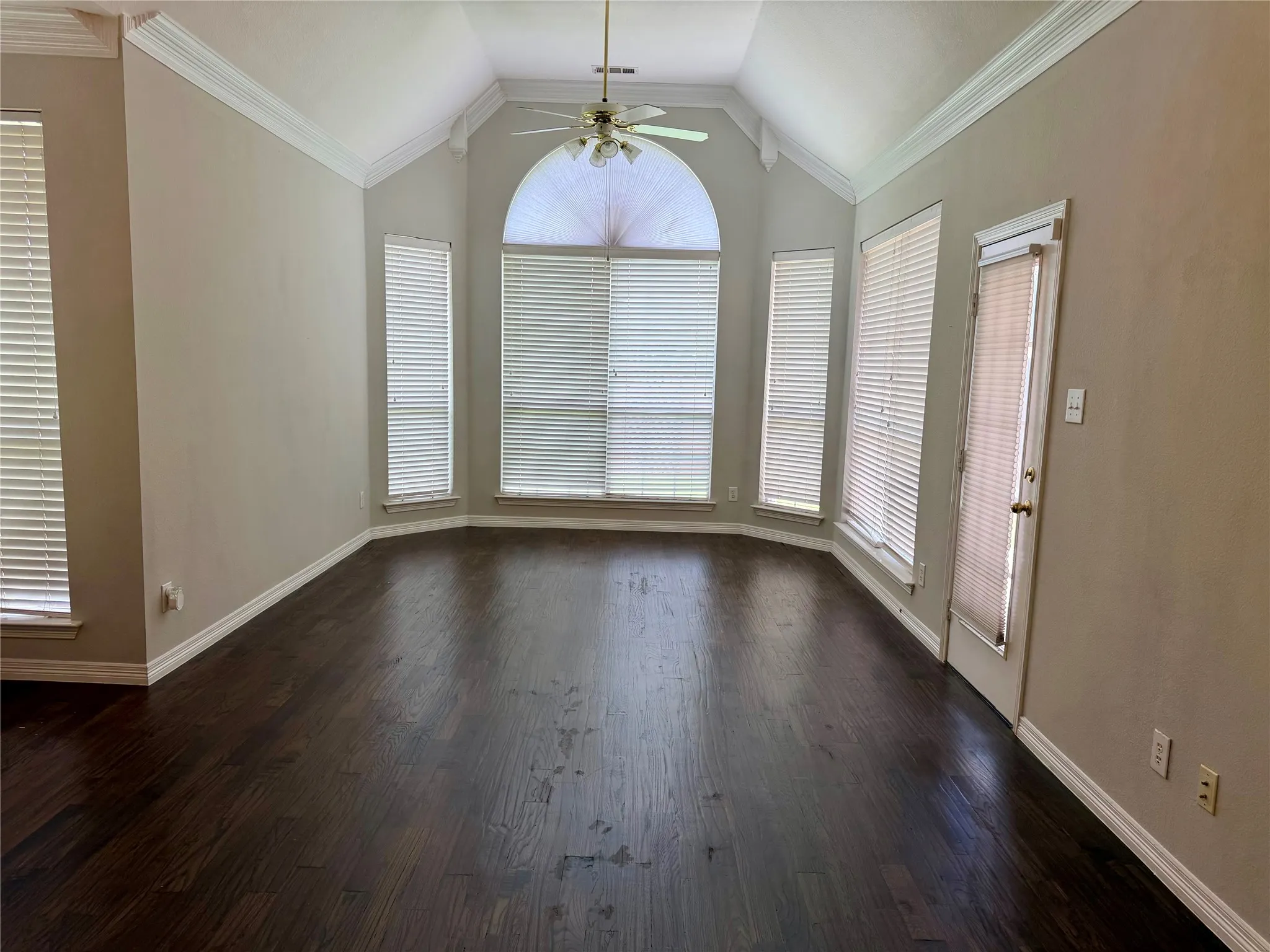 Single Family Residence For Rent in Collin County , 4309 Wingren Drive, Plano, Texas 75093, 4 Bedroom, 4 Bathroom, 3 Garage spaces, 3,548 Sqft, built in 1998, mls#21298115, Real Estate Agent in Plano, Homes For Rent in Collin county, Homes For Rent in Plano, Realtor in Plano Texas, Real Estate Brokerage Independent Realty Texas, Luminita Cordes Realtor