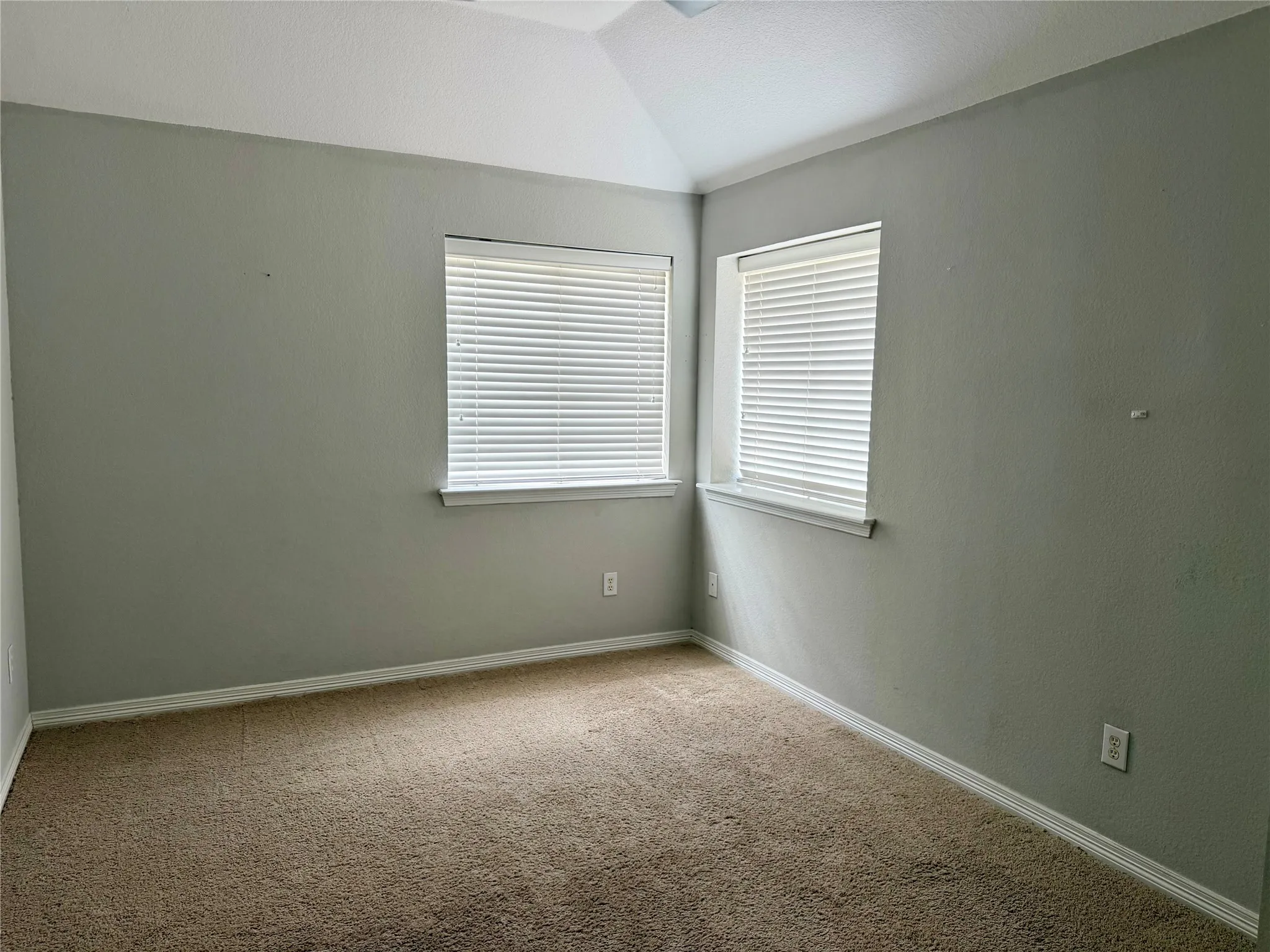 Single Family Residence For Rent in Collin County , 4309 Wingren Drive, Plano, Texas 75093, 4 Bedroom, 4 Bathroom, 3 Garage spaces, 3,548 Sqft, built in 1998, mls#21298115, Real Estate Agent in Plano, Homes For Rent in Collin county, Homes For Rent in Plano, Realtor in Plano Texas, Real Estate Brokerage Independent Realty Texas, Luminita Cordes Realtor
