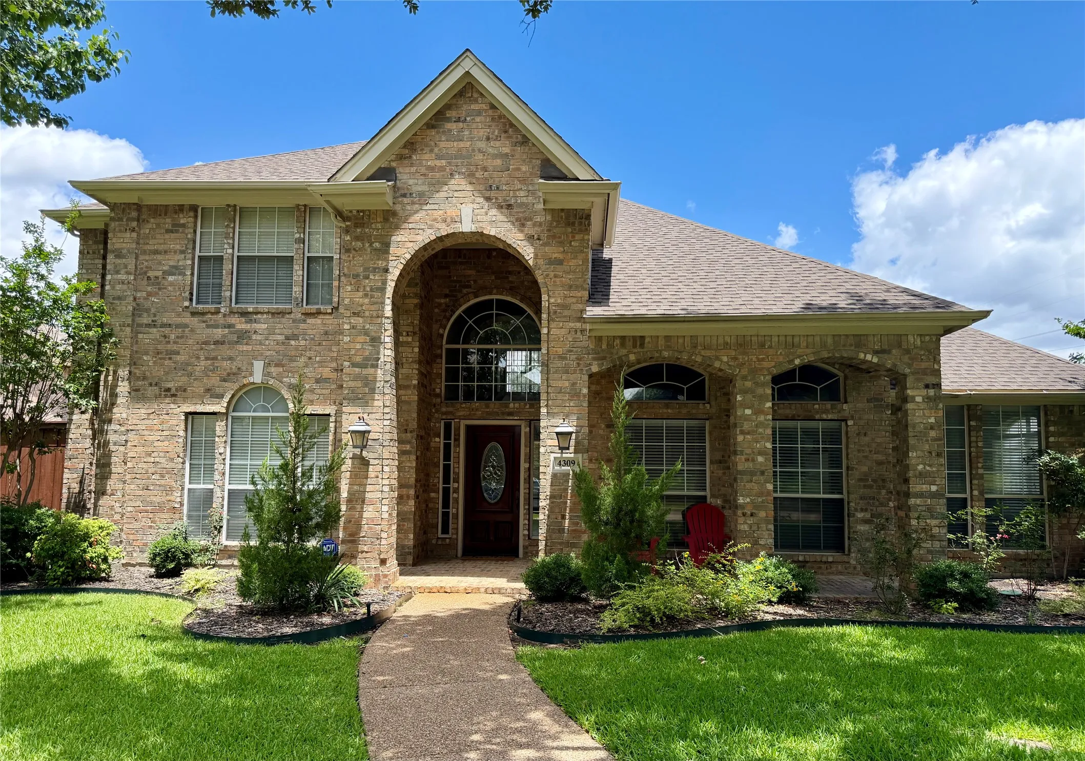 Single Family Residence For Rent in Collin County , 4309 Wingren Drive, Plano, Texas 75093, 4 Bedroom, 4 Bathroom, 3 Garage spaces, 3,548 Sqft, built in 1998, mls#21298115, Real Estate Agent in Plano, Homes For Rent in Collin county, Homes For Rent in Plano, Realtor in Plano Texas, Real Estate Brokerage Independent Realty Texas, Luminita Cordes Realtor