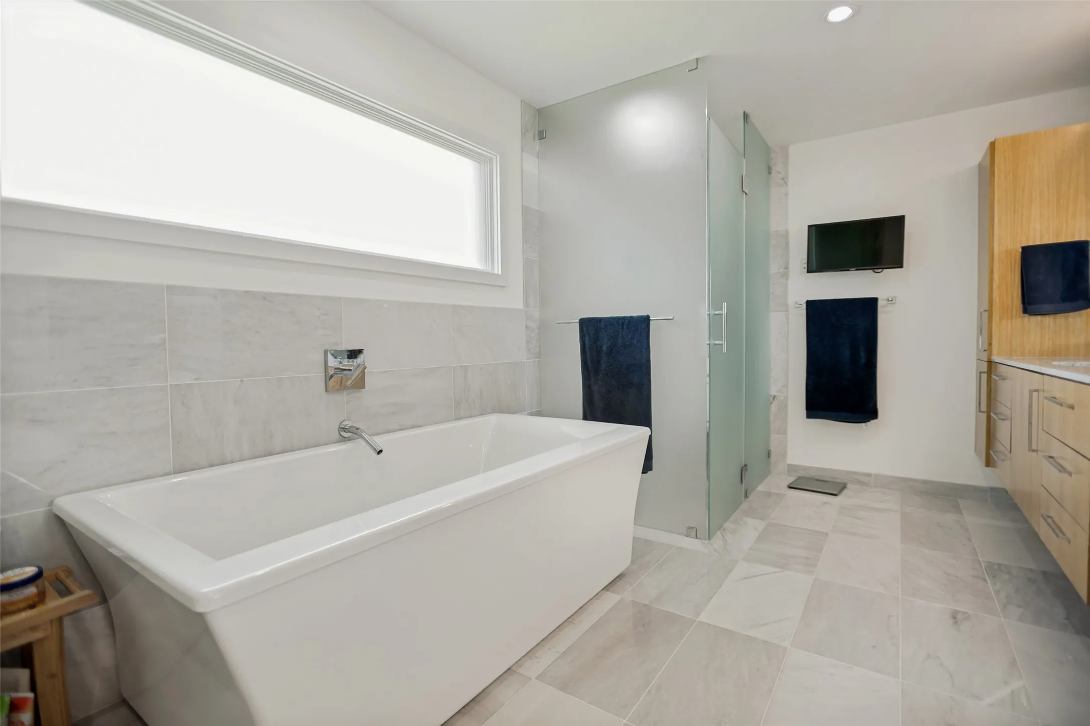 Single Family Residence For Sale in Ellis County , 3221 Wilson Road, Palmer, Texas 75152, 3 Bedroom, 3 Bathroom, 2 Garage spaces, 2,808 Sqft, built in 2018, mls#21288807, Real Estate Agent in Palmer, Homes For Sale in Ellis county, Homes For Sale in Palmer, Realtor in Palmer Texas, Real Estate Brokerage Independent Realty Texas, Luminita Cordes Realtor