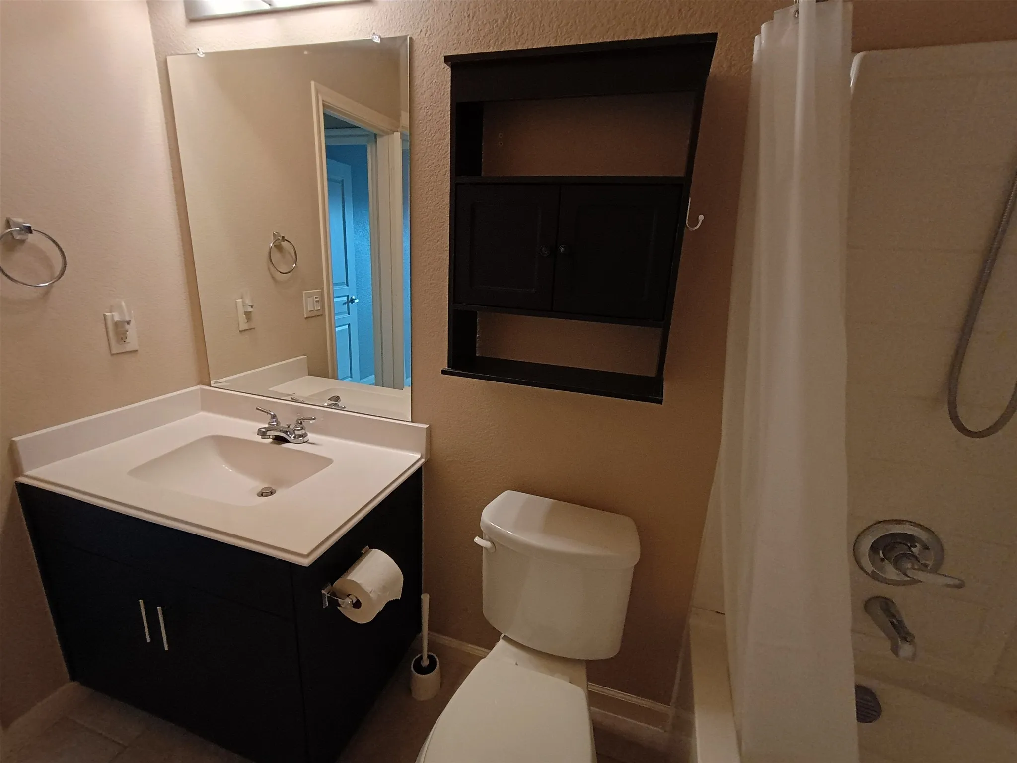 Single Family Residence For Sale in Kaufman County , 3104 Buckthorn Street, Forney, Texas 75126, 4 Bedroom, 3 Bathroom, 2 Garage spaces, 2,505 Sqft, built in 2016, Price $269,000, mls#21297784, Real Estate Agent in Forney, Homes For Sale in Kaufman county, Homes For Sale in Forney, Realtor in Forney Texas, Real Estate Brokerage Independent Realty Texas, Luminita Cordes Realtor