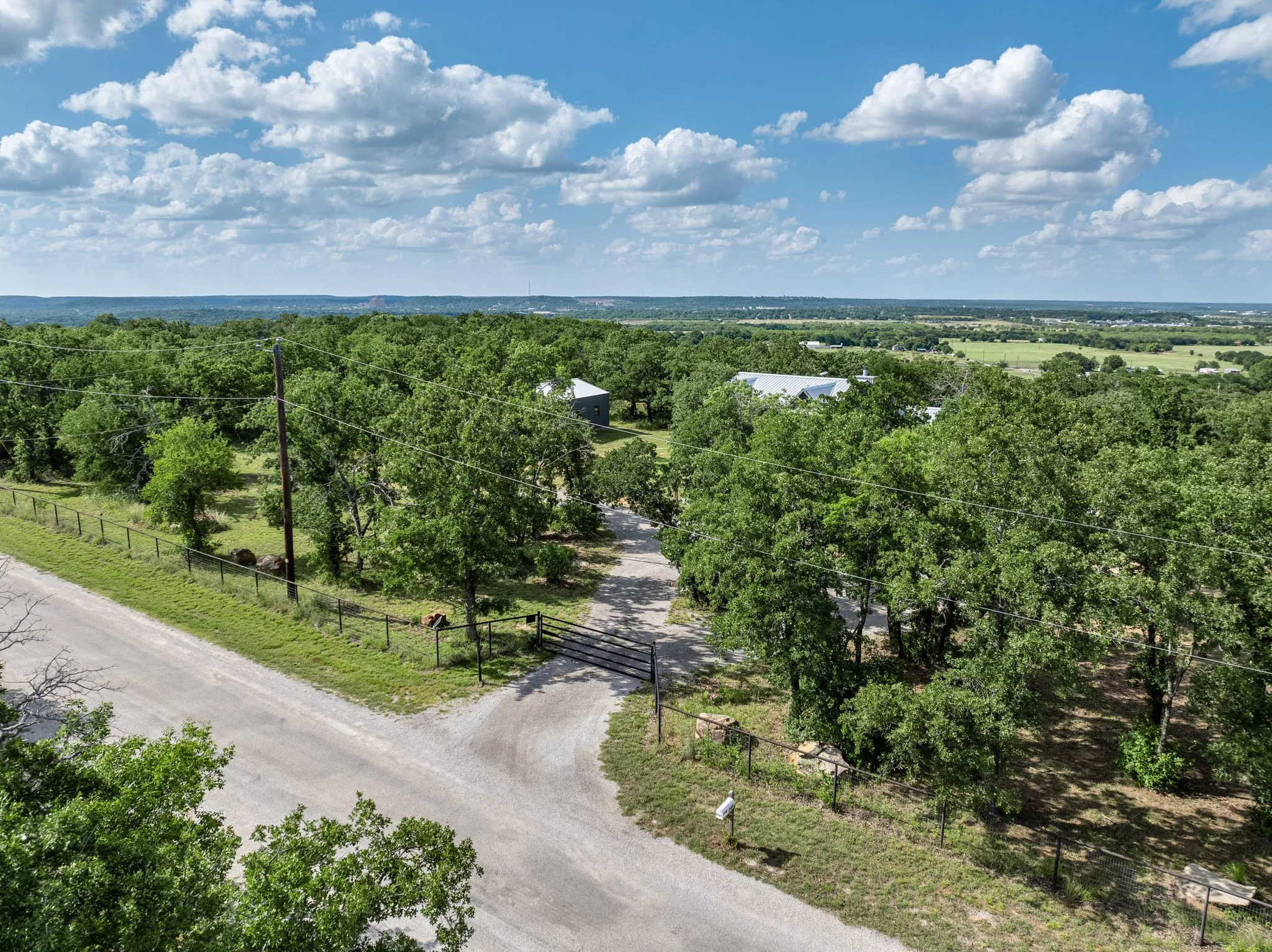 Single Family Residence For Sale in Palo Pinto County , 146 Julie Drive, Mineral Wells, Texas 76067, 3 Bedroom, 3 Bathroom, Garage spaces, 2,452 Sqft, built in 2020, mls#21297366, Real Estate Agent in Mineral Wells, Homes For Sale in Palo Pinto county, Homes For Sale in Mineral Wells, Realtor in Mineral Wells Texas, Real Estate Brokerage Independent Realty Texas, Luminita Cordes Realtor
