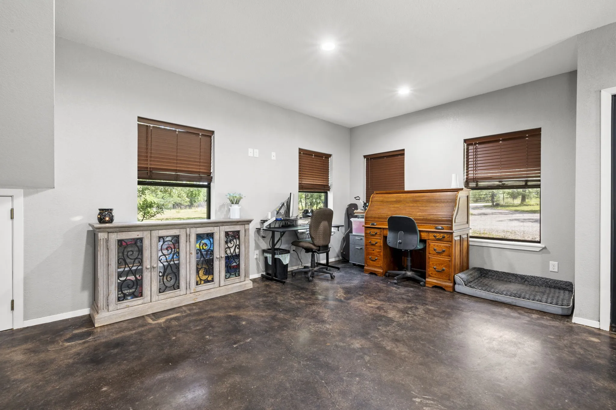Single Family Residence For Sale in Palo Pinto County , 146 Julie Drive, Mineral Wells, Texas 76067, 3 Bedroom, 3 Bathroom, Garage spaces, 2,452 Sqft, built in 2020, mls#21297366, Real Estate Agent in Mineral Wells, Homes For Sale in Palo Pinto county, Homes For Sale in Mineral Wells, Realtor in Mineral Wells Texas, Real Estate Brokerage Independent Realty Texas, Luminita Cordes Realtor