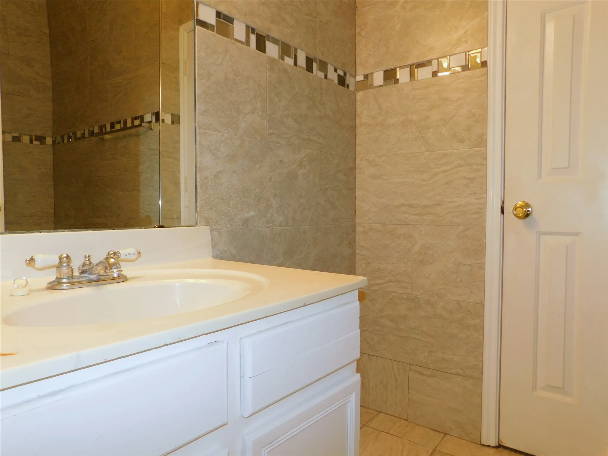 Single Family Residence For Rent in Denton County , 1648 Crown Point Drive, Little Elm, Texas 75036, 4 Bedroom, 2 Bathroom, 2 Garage spaces, 1,873 Sqft, built in 2004, mls#21296301, Real Estate Agent in Little Elm, Homes For Rent in Denton county, Homes For Rent in Little Elm, Realtor in Little Elm Texas, Real Estate Brokerage Independent Realty Texas, Luminita Cordes Realtor